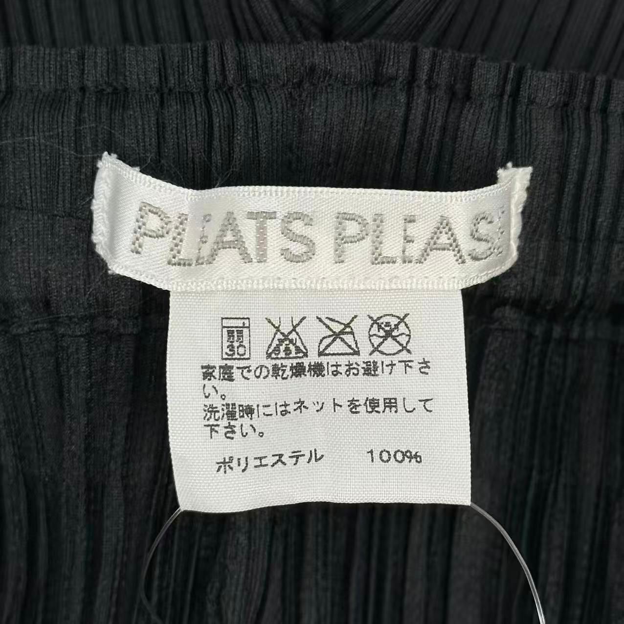 極美品 ISSEY MIYAKE イッセイミヤケ PLEATS PLEASE プリーツプリーズ 