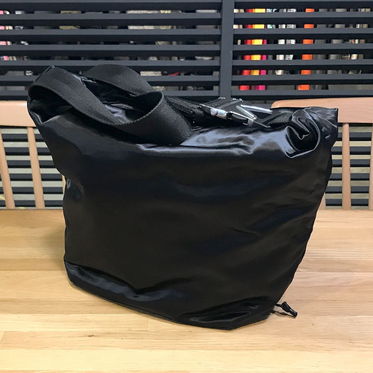 美品 ボッテガヴェネタ ボディバッグ ショルダーバッグ サテン 