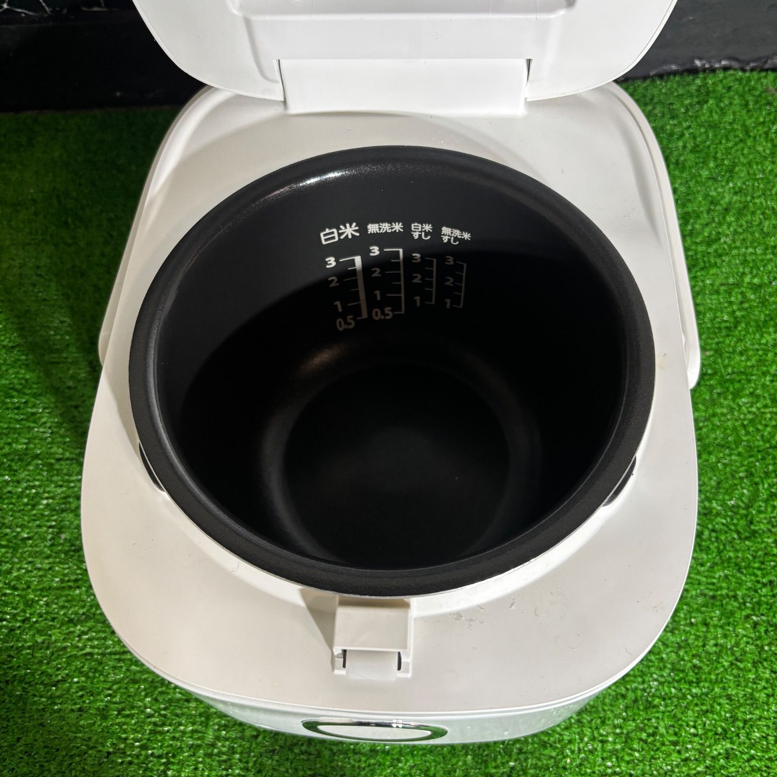 TOSHIBA 東芝 2017年製 炊飯器 3合 ジャンク品 IH炊飯器 高火力 厚釜
