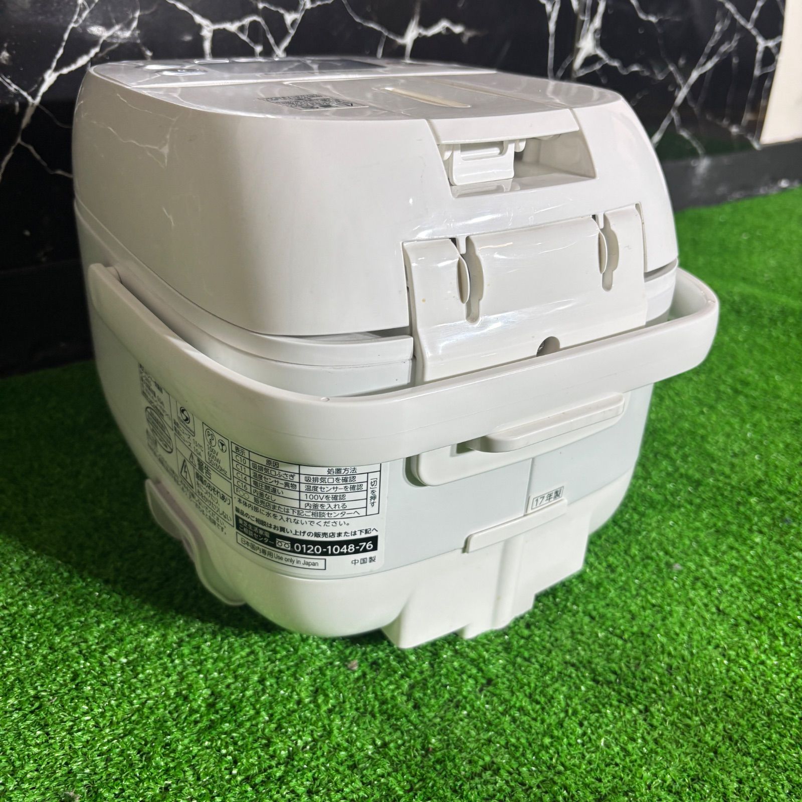 TOSHIBA 東芝 2017年製 炊飯器 3合 ジャンク品 IH炊飯器 高火力 厚釜