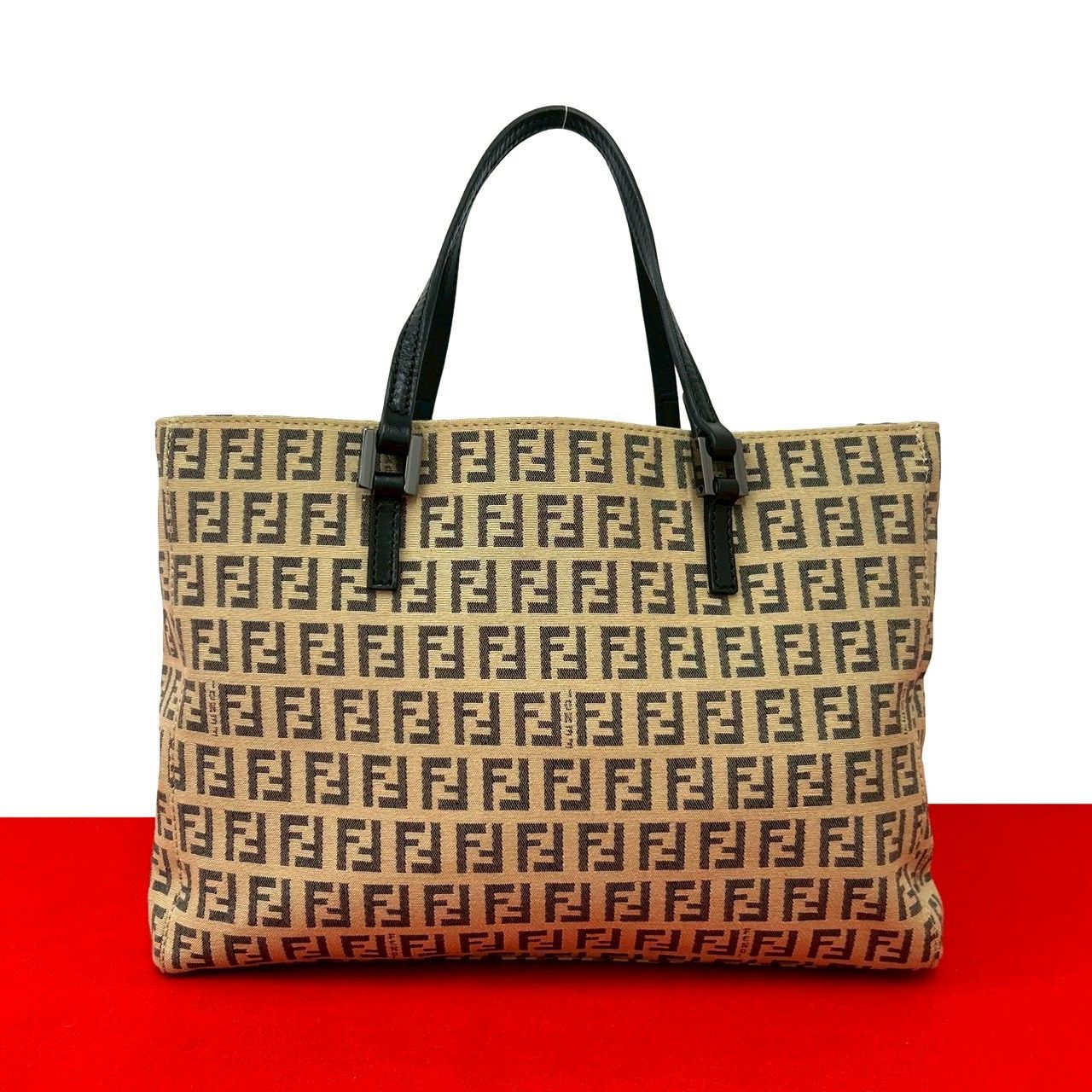 Fendi ロゴパターン トートバッグ フェンディのアイコンバッグ「ロール 