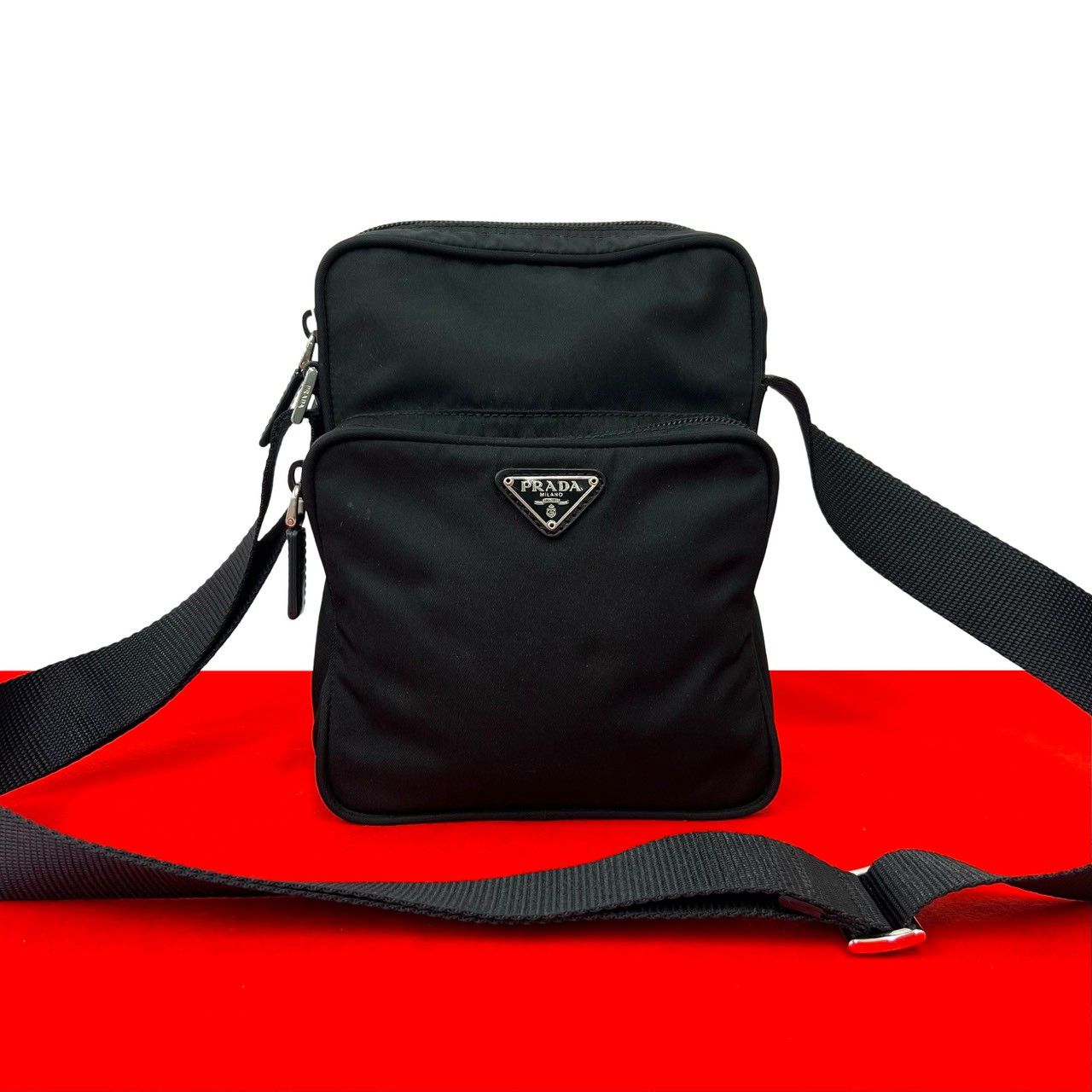 極 美品 希少品 PRADA プラダ 三角ロゴ 金具 テスート ナイロン レザー 