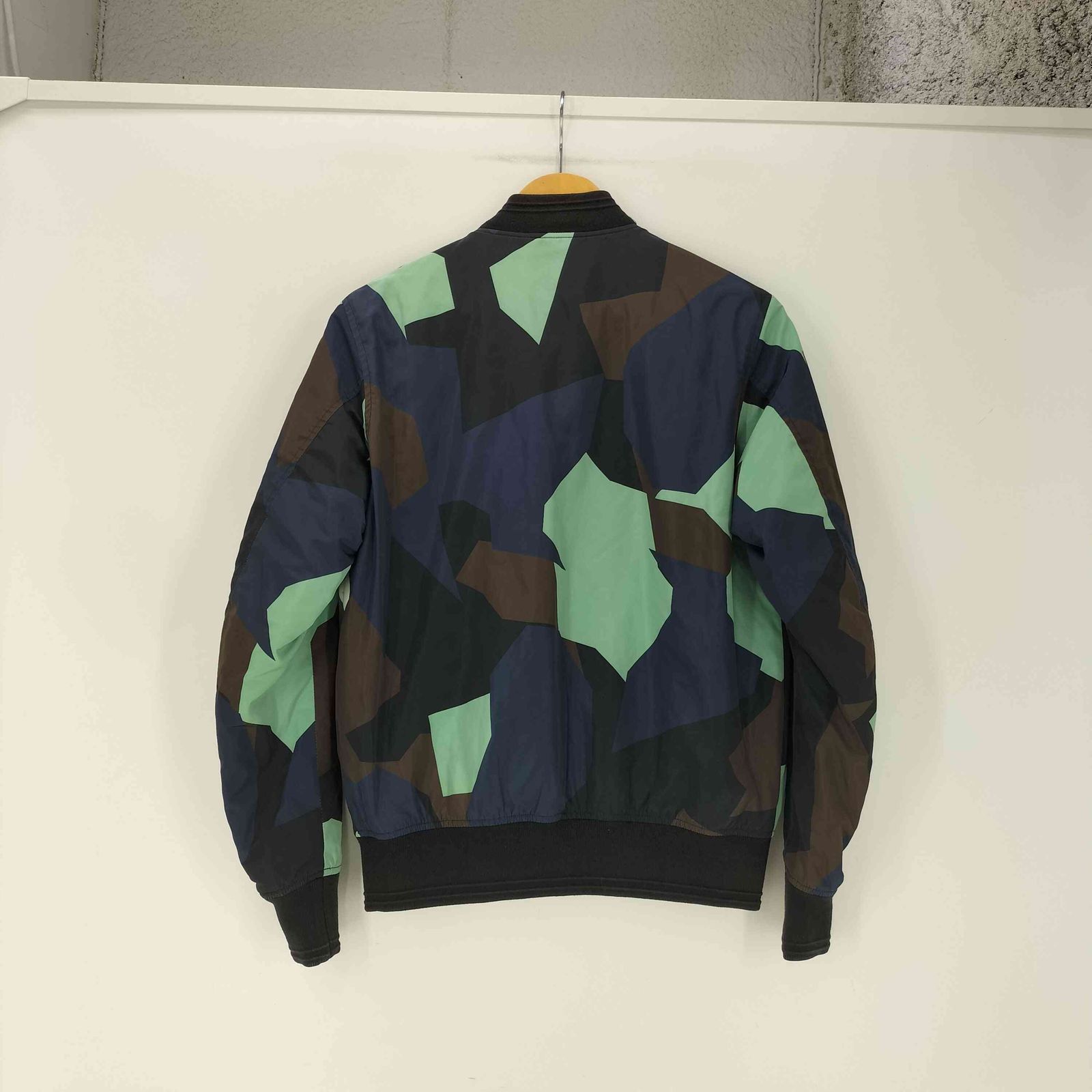 ディーゼル DIESEL 裏地キルティング オリジナル カモ 迷彩 MA-1 TYPE 