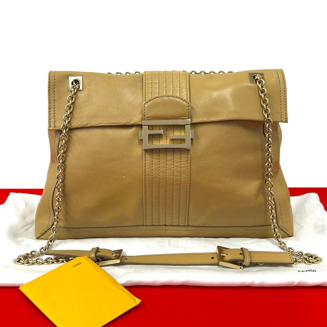 Fendi FFロゴ ハンドバッグ 保存袋付き 極 美品 保存袋付 FENDI フェンディ FF ロゴ モチーフ 金具 レザー 本