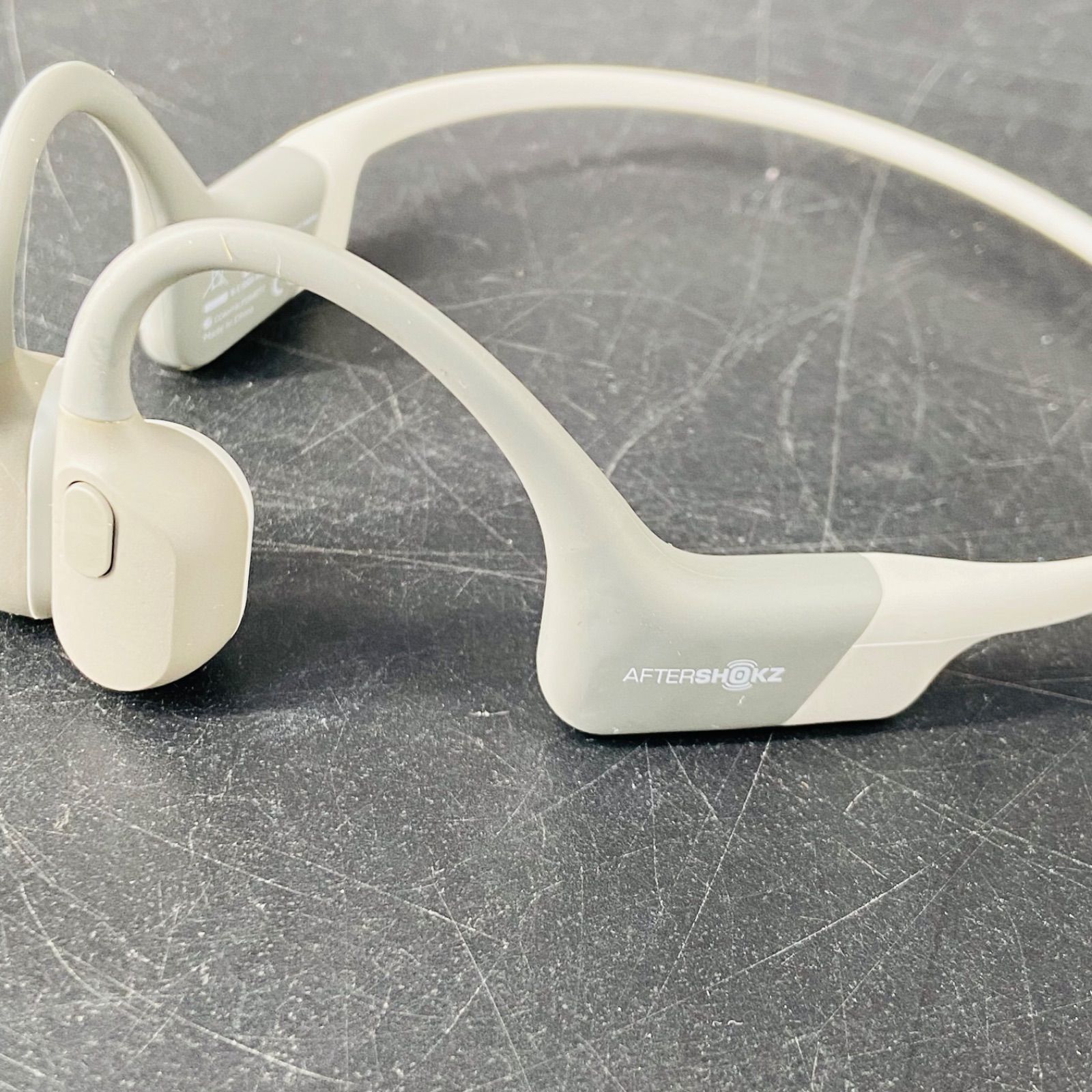 Shokz（旧AfterShokz）骨伝導イヤホンR-C-OGD-AS800 - メルカリ