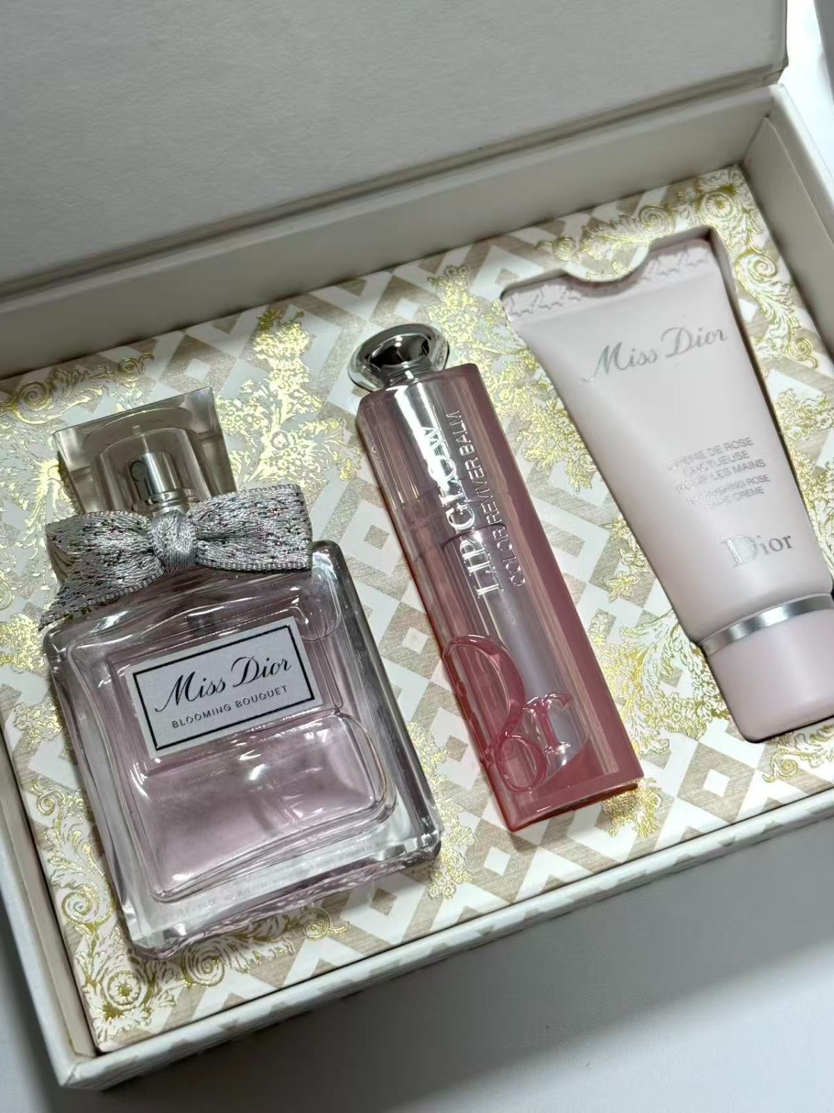 ディオール Dior クリスマスコフレ 限定セット 香水30ml リップ001