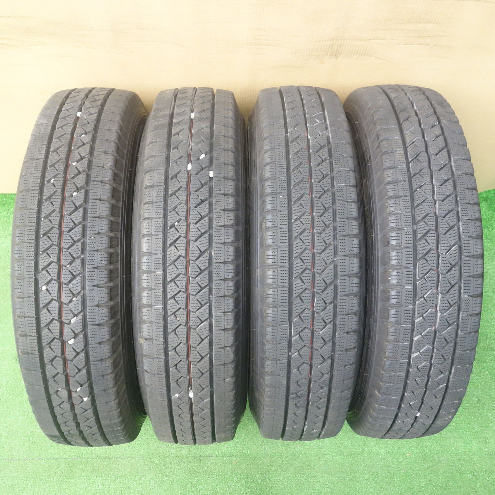 バリ溝！23年！キレイ！9.5分以上☆スタッドレス 155/80R14 88/86N 