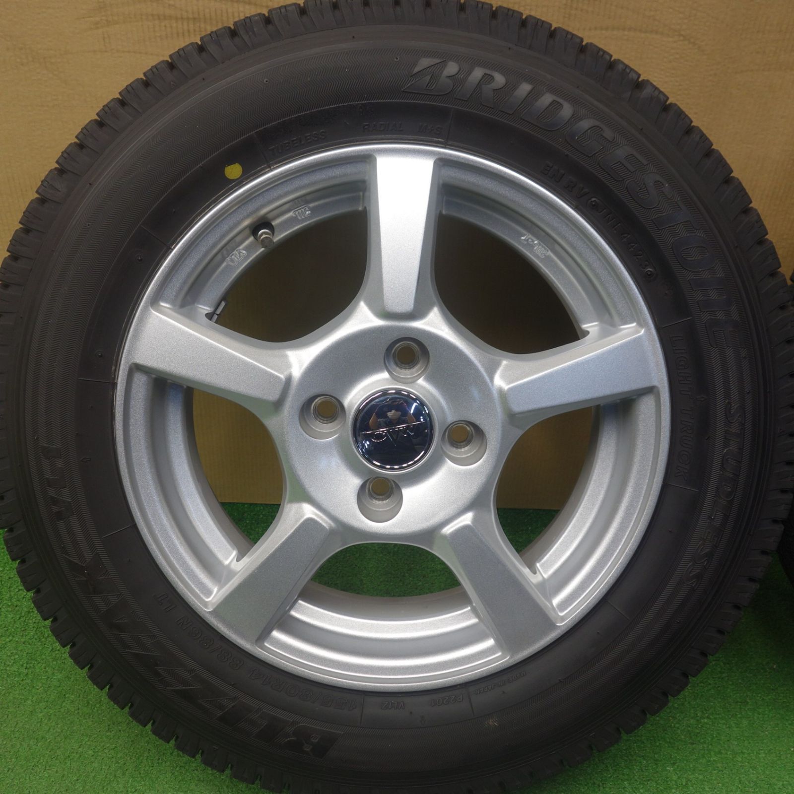 バリ溝！23年！キレイ！9.5分以上☆スタッドレス 155/80R14 88/86N 