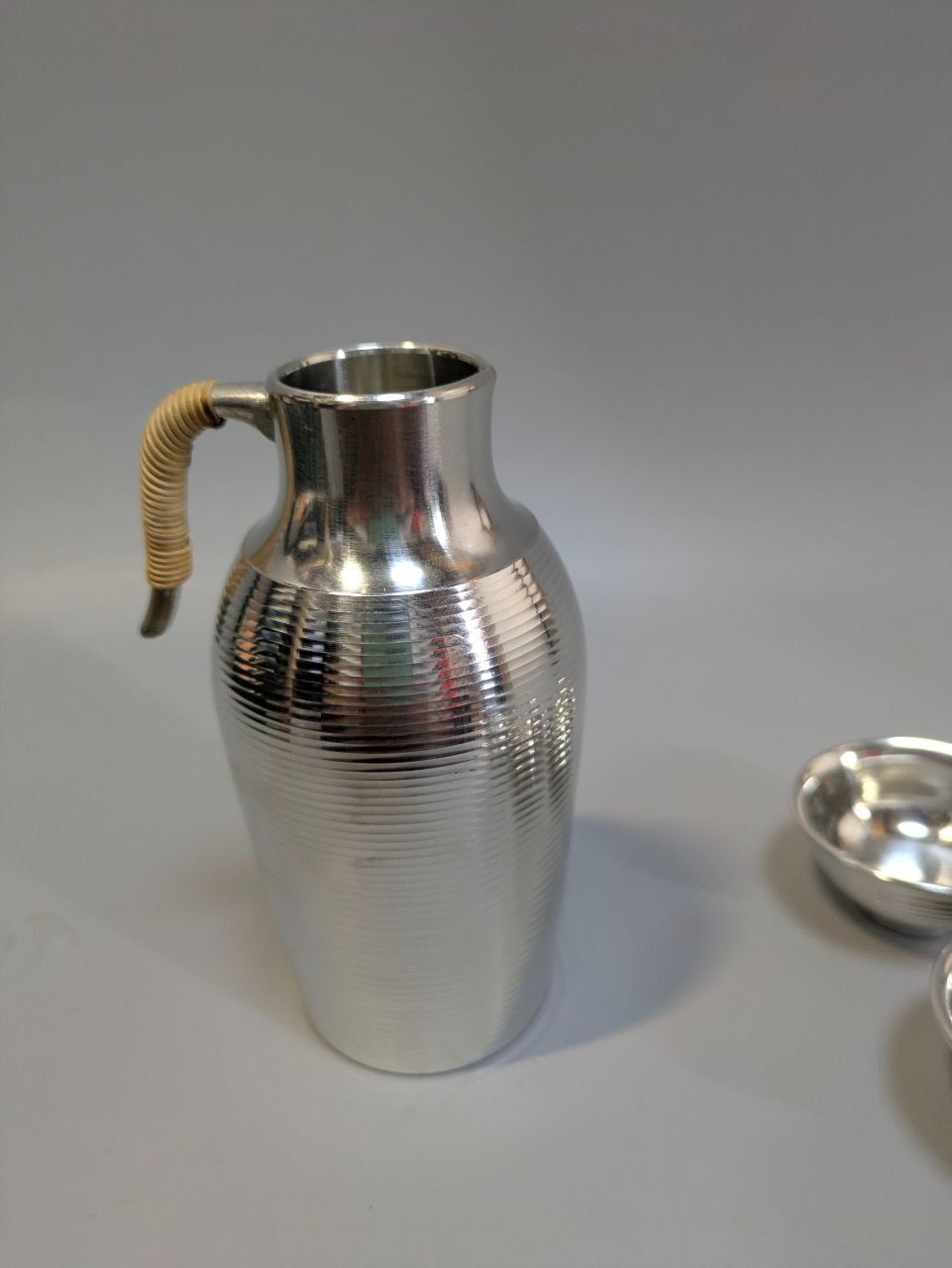 未使用品】本錫 酒器セット SK PEWTER JAPAN 錫器の栞付 徳利 盃 未使用品】本錫 酒器セット SK PEWTER JAPAN 錫器の栞付 徳利 盃