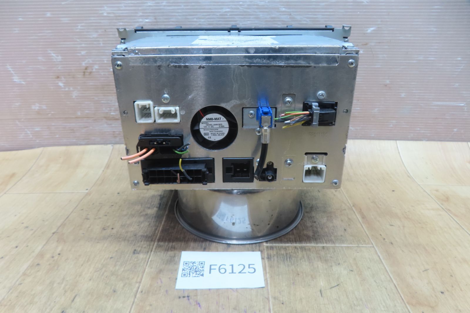 動作保証付☆F6125/メルセデスベンツ A 209 820 68 89 CQ-XP1301LB