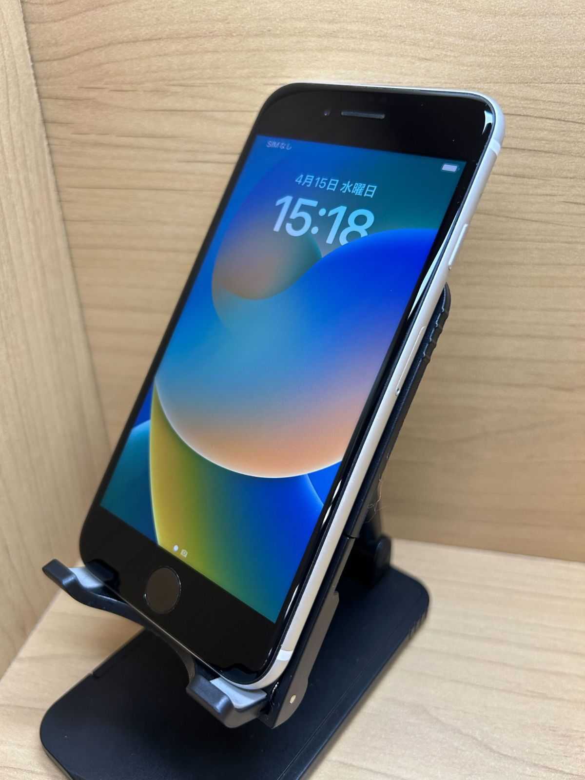 iPhone SE2 64GB au ホワイト SIM解除済 中古 - メルカリ