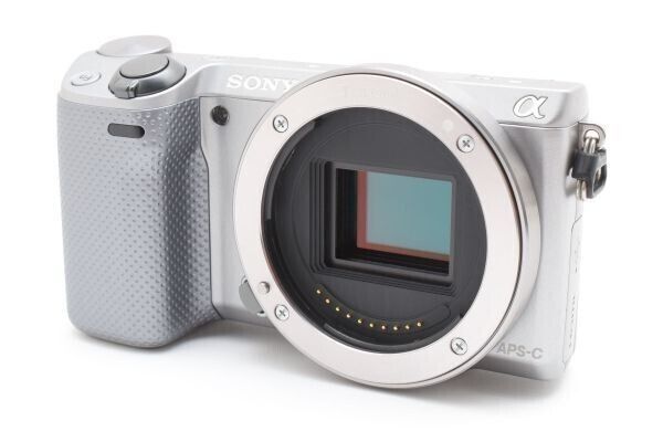 C12[7444B]20☆ほぼ未使用☆ ソニー SONY NEX-5R ボディ 【ショット数