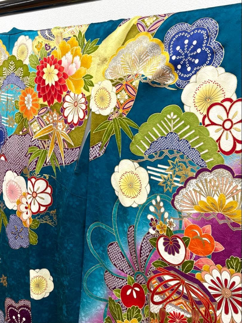 振袖 金駒 刺繍 金彩 紋意匠 身丈165cm 撥水加工済 MO3655 - メルカリ