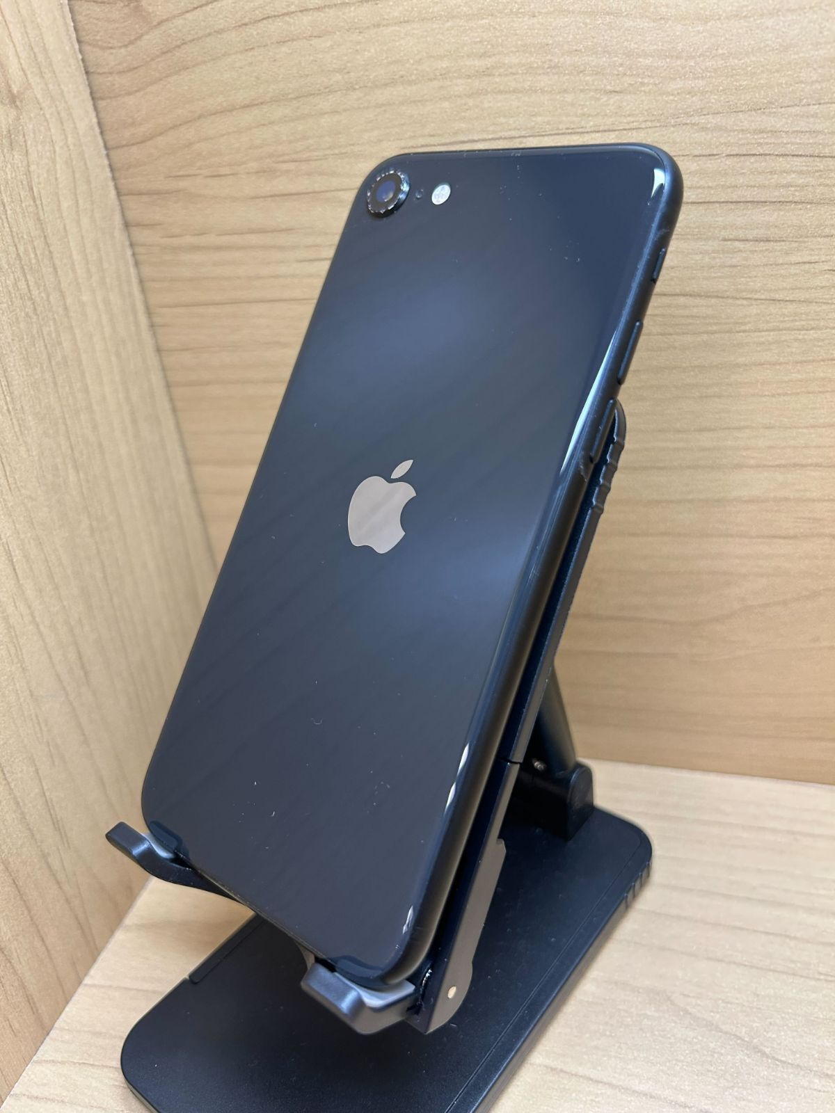 中古箱あり】iPhone SE 第二世代 64GB ブラックSIMロック解除 iPhoneSE