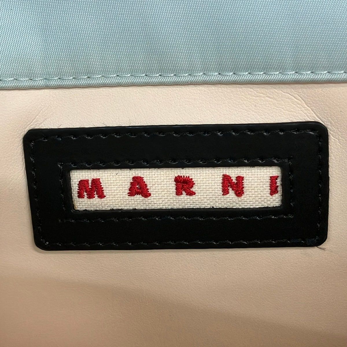 MARNI(マルニ) ショルダーバッグ トランク SBMP0090Q0 ライトブルー×黒 レザー MARNI(マルニ) ショルダーバッグ トランク SBMP0090Q0 ライトブルー×黒