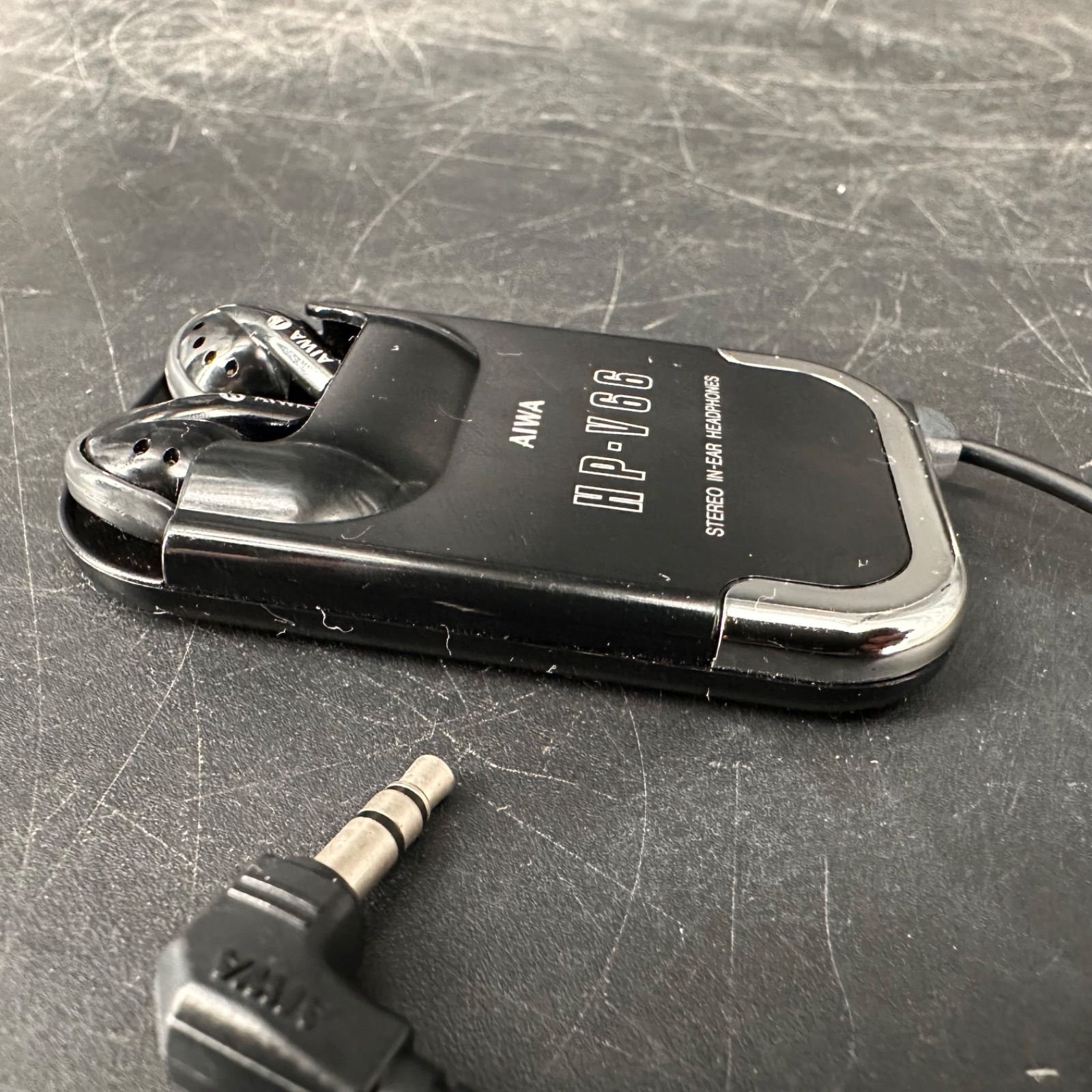希少 レトロ AIWA ステレオインナーヘッドホン COLOGNE コロン HP-V66