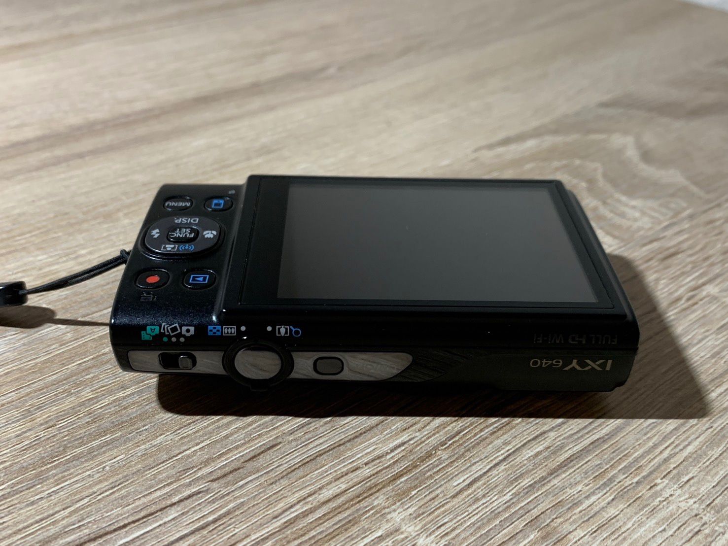 9780 Canon IXY 640 ブラック デジカメ 動作確認済み 美品【コ 
