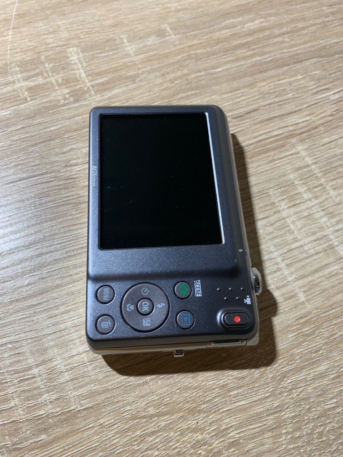 9775 Nikon COOLPIX S3500 シルバー デジカメ ジャンク品【ネ】 - メルカリ
