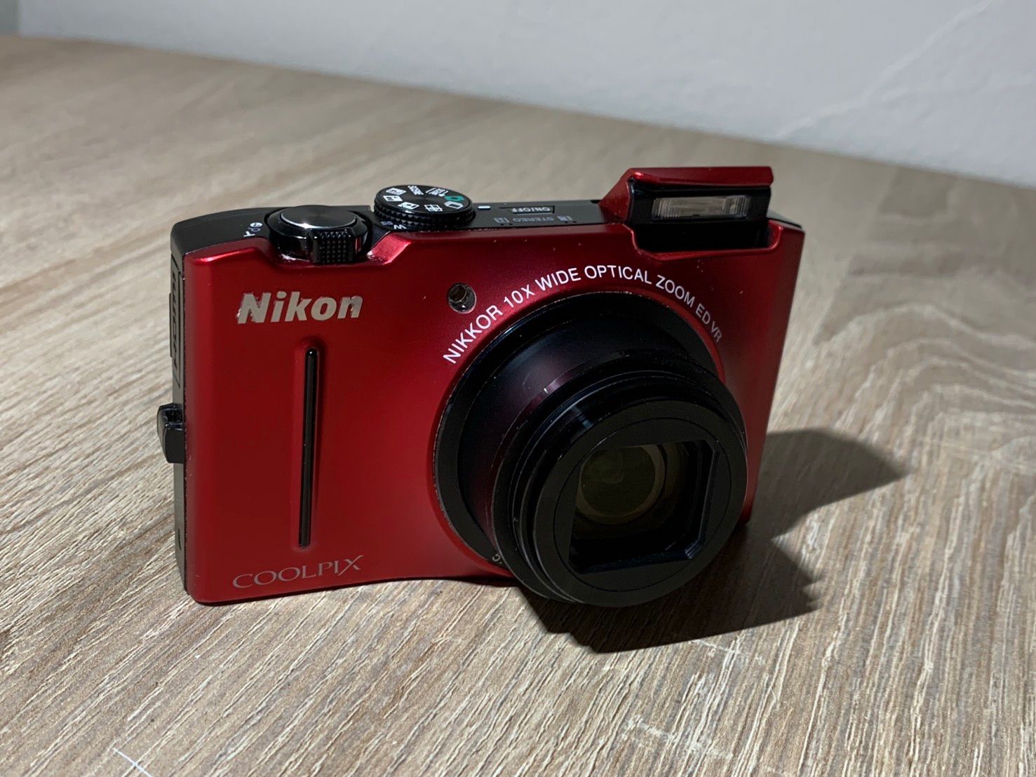 OneMall provides Mercari products: 9772 Nikon COOLPIX S8100 レッド