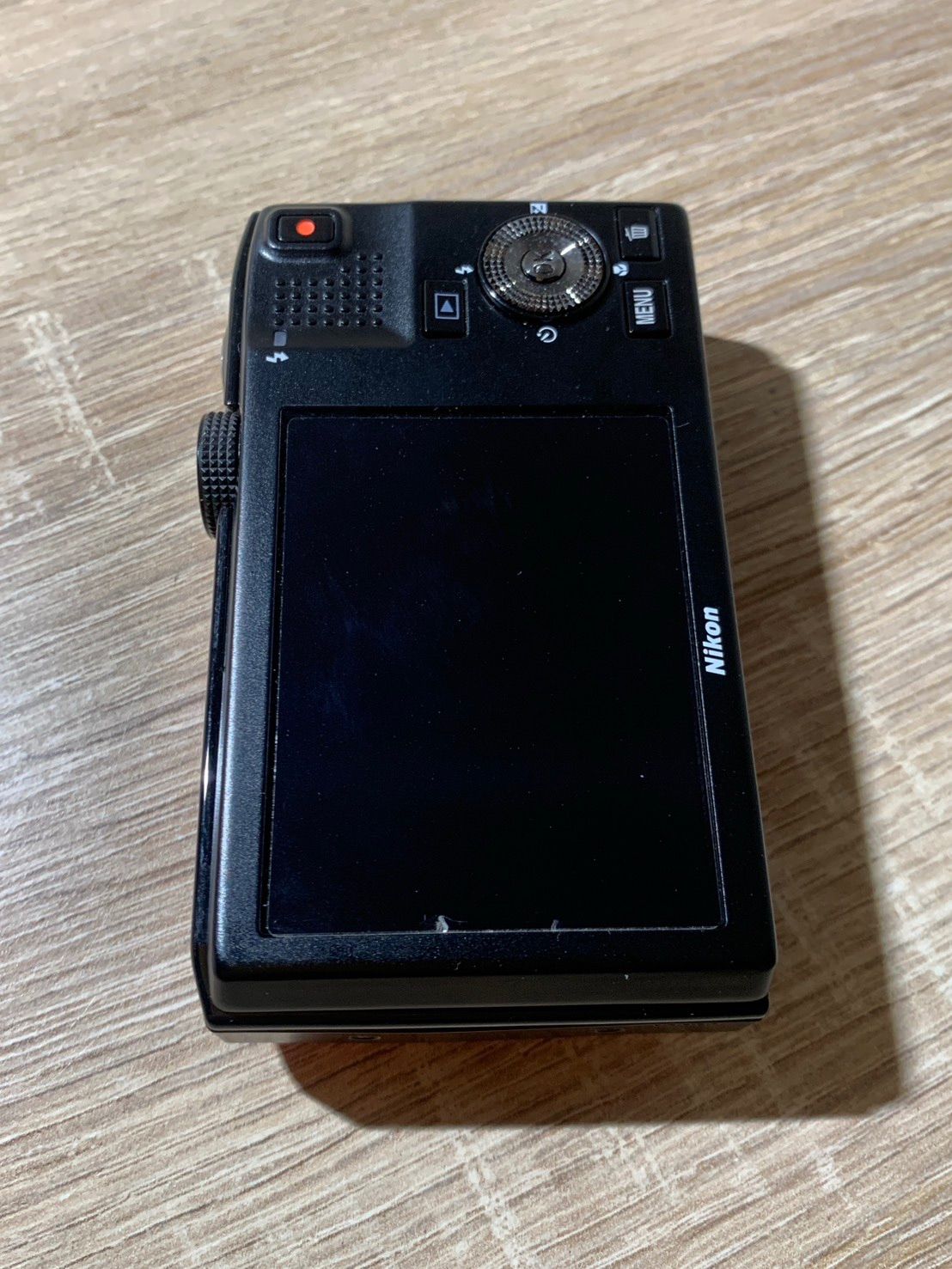 OneMall provides Mercari products: 9772 Nikon COOLPIX S8100 レッド