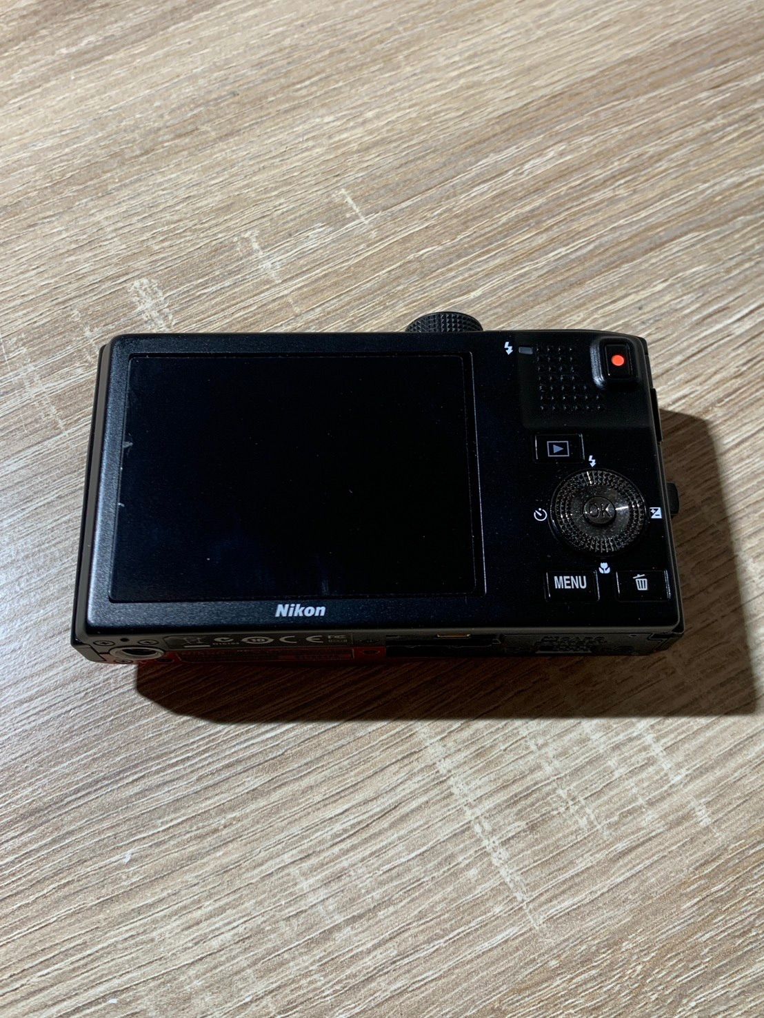OneMall provides Mercari products: 9772 Nikon COOLPIX S8100 レッド