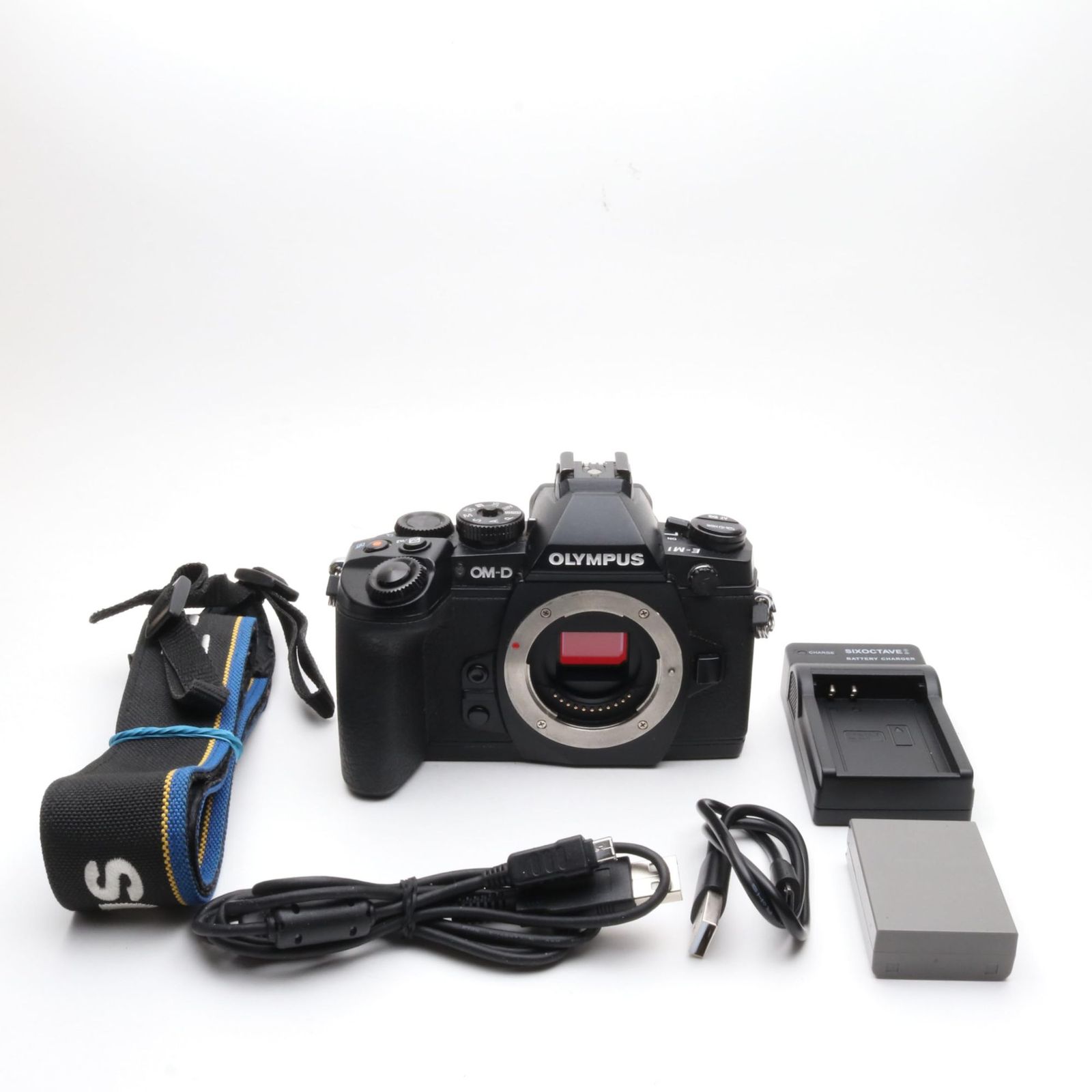 OLYMPUS OM-D E-M1 シャッター回数9，023回 純正バッテリー3個付き