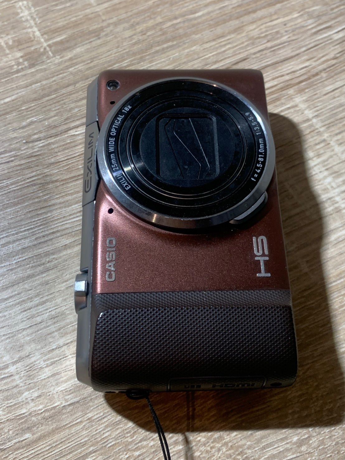 CASIO EXILIM EX-Z400BK コンパクトデジタルカメラ ブラウン カシオ、動画を合成できるデジカメ「EX-Z400」 - 価格.com