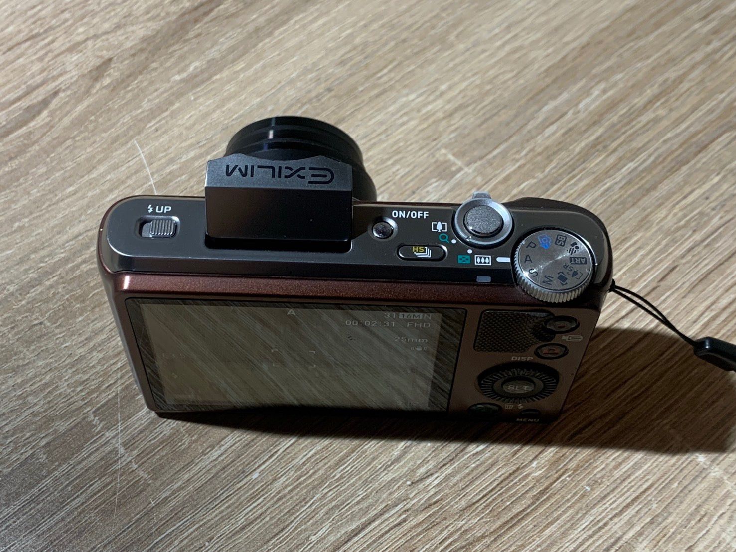 9778 Casio EXILIM EX-ZR400 ブラウン デジカメ ジャンク品【ネ