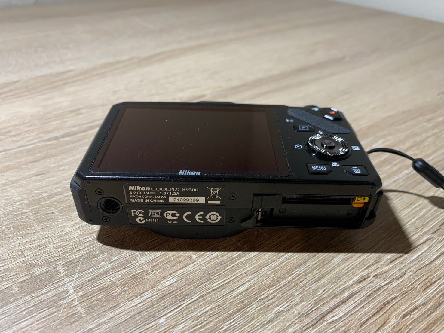 Nikon COOLPIX S9300 動作未確認 ジャンク COOLPIX S9300の値段と価格