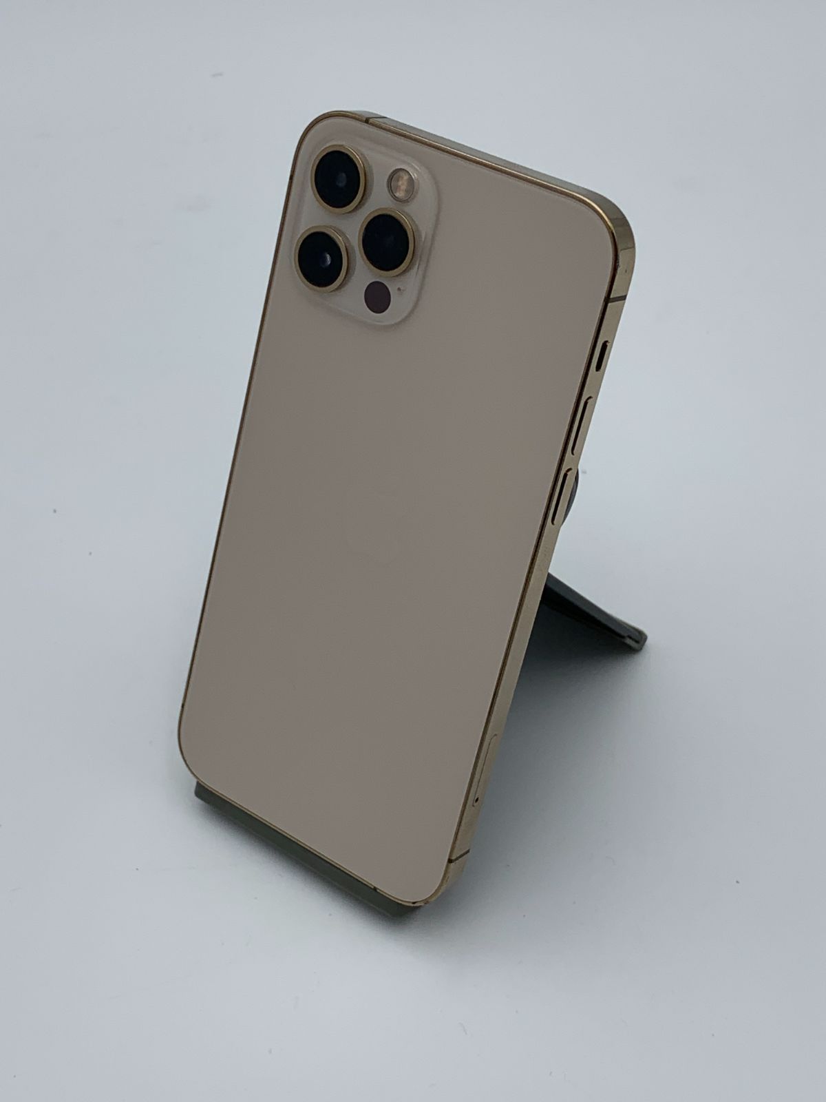 iPhone 12 Pro 128GB ゴールド 中古 (フレームキズ有) - メルカリ iPhone 12 Pro 128GB ゴールド 中古 (フレームキズ有) - メルカリ