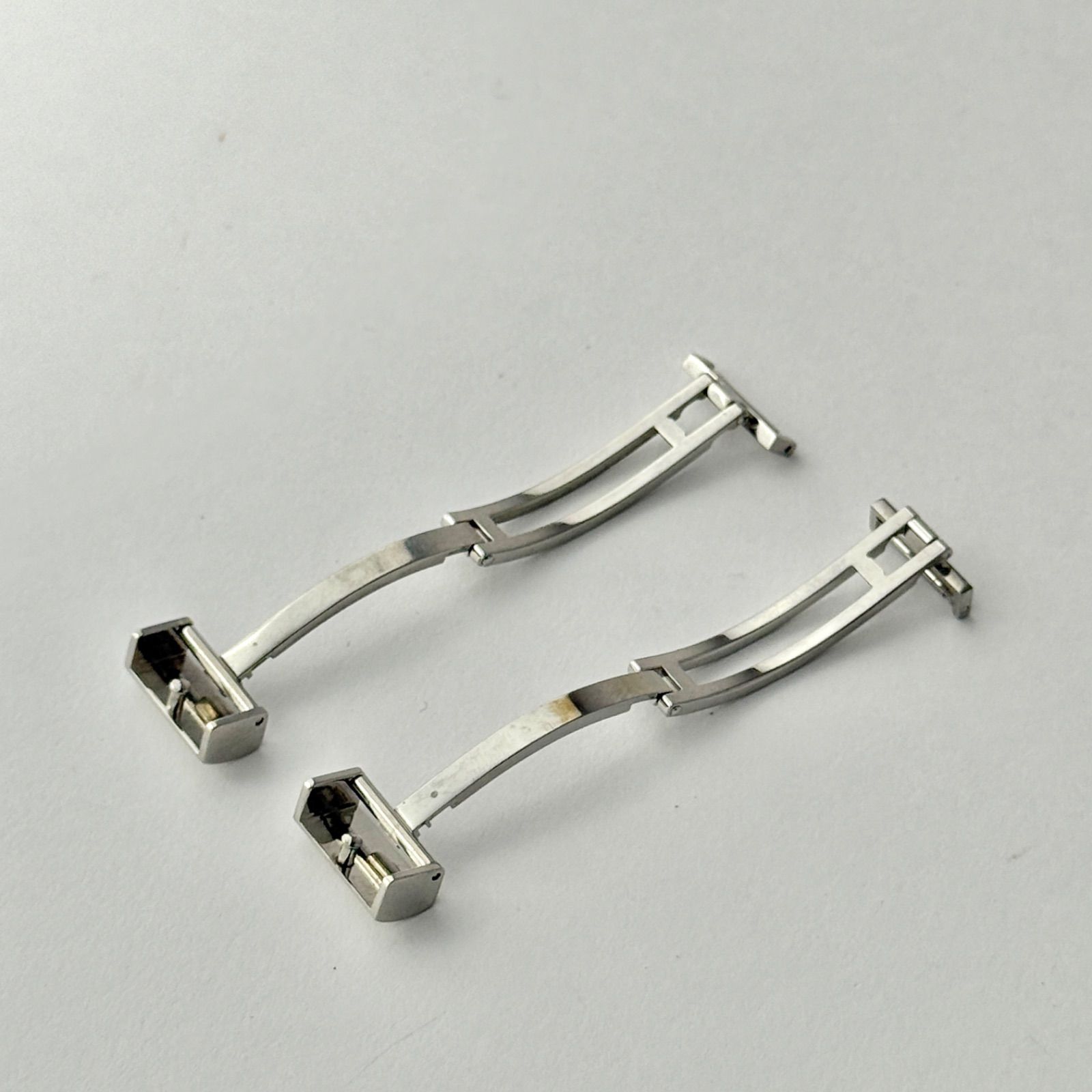 ブルガリ 純正バックル 2個セット 尾錠 12mm ビーゼロワン 192 ブルガリ 純正バックル 2個セット 尾錠 12mm ビーゼロワン 192 - メルカリ