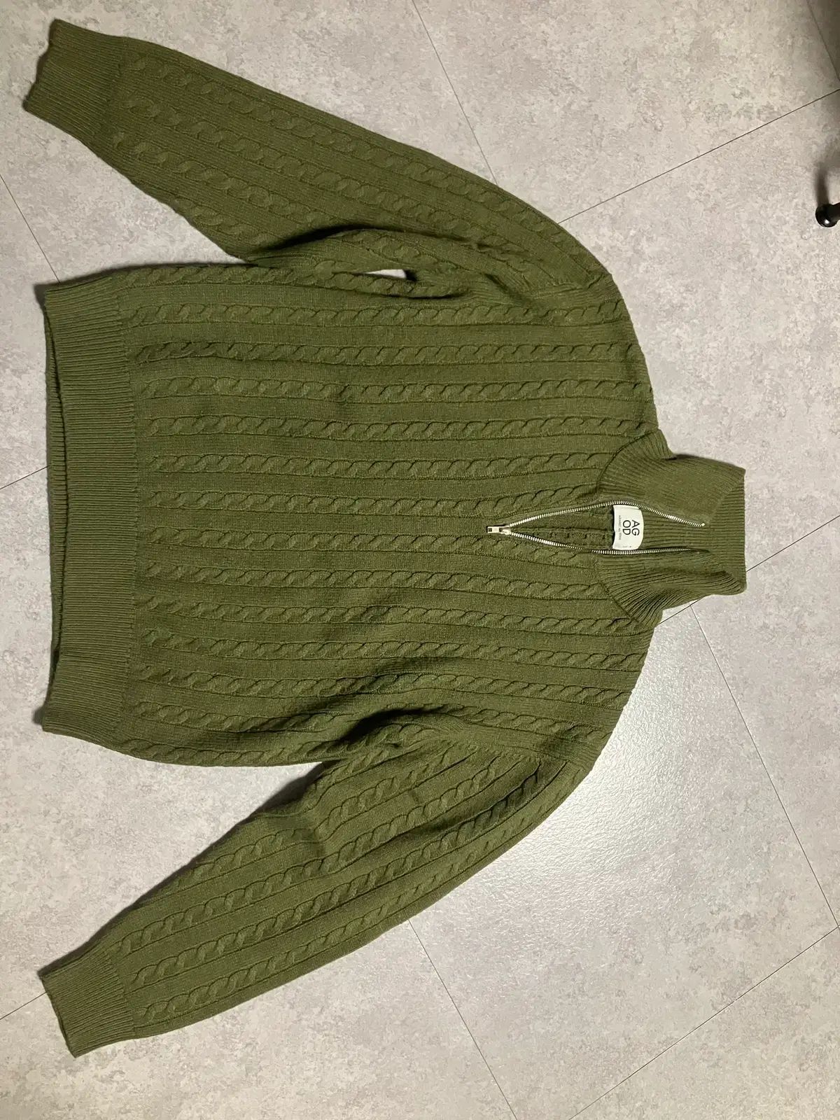 AGOD ケーブル編み ニット M オリーブグリーン