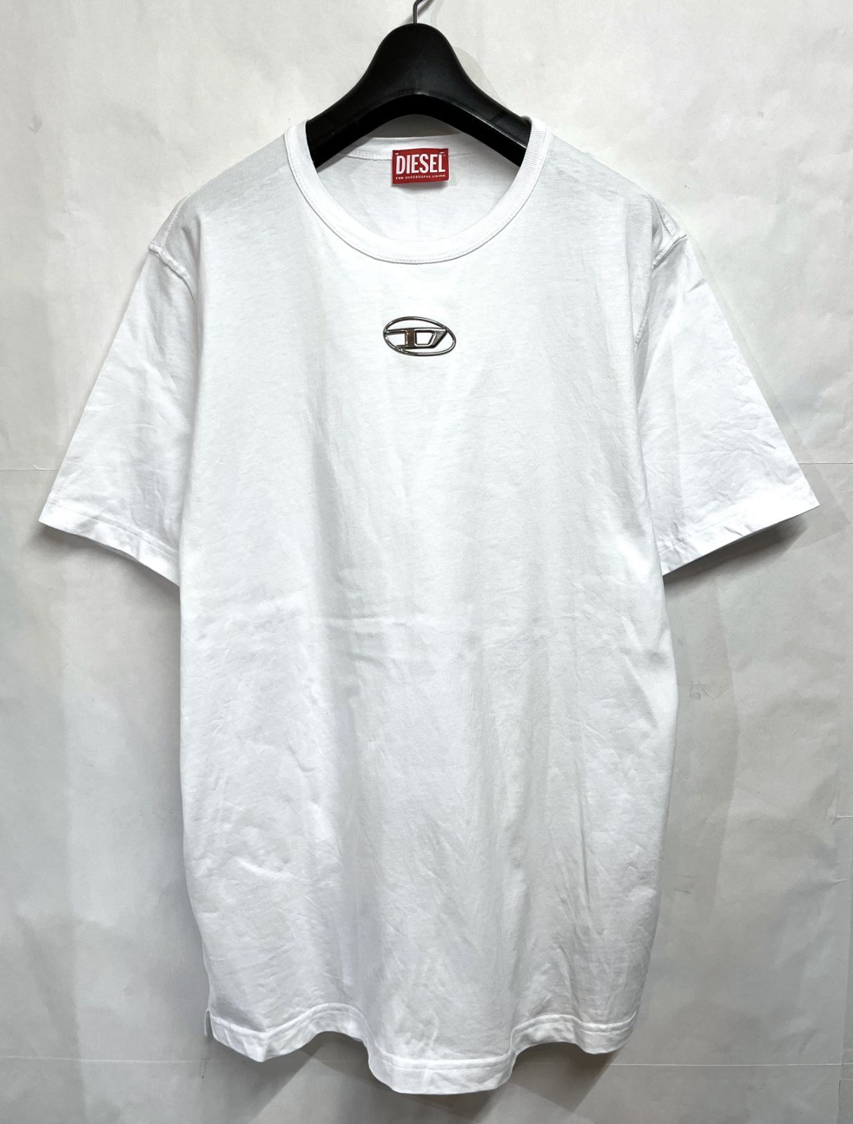 DIESEL｜ディーゼル オーバルD メタルロゴ Tシャツ-返品・交換 無期限 
