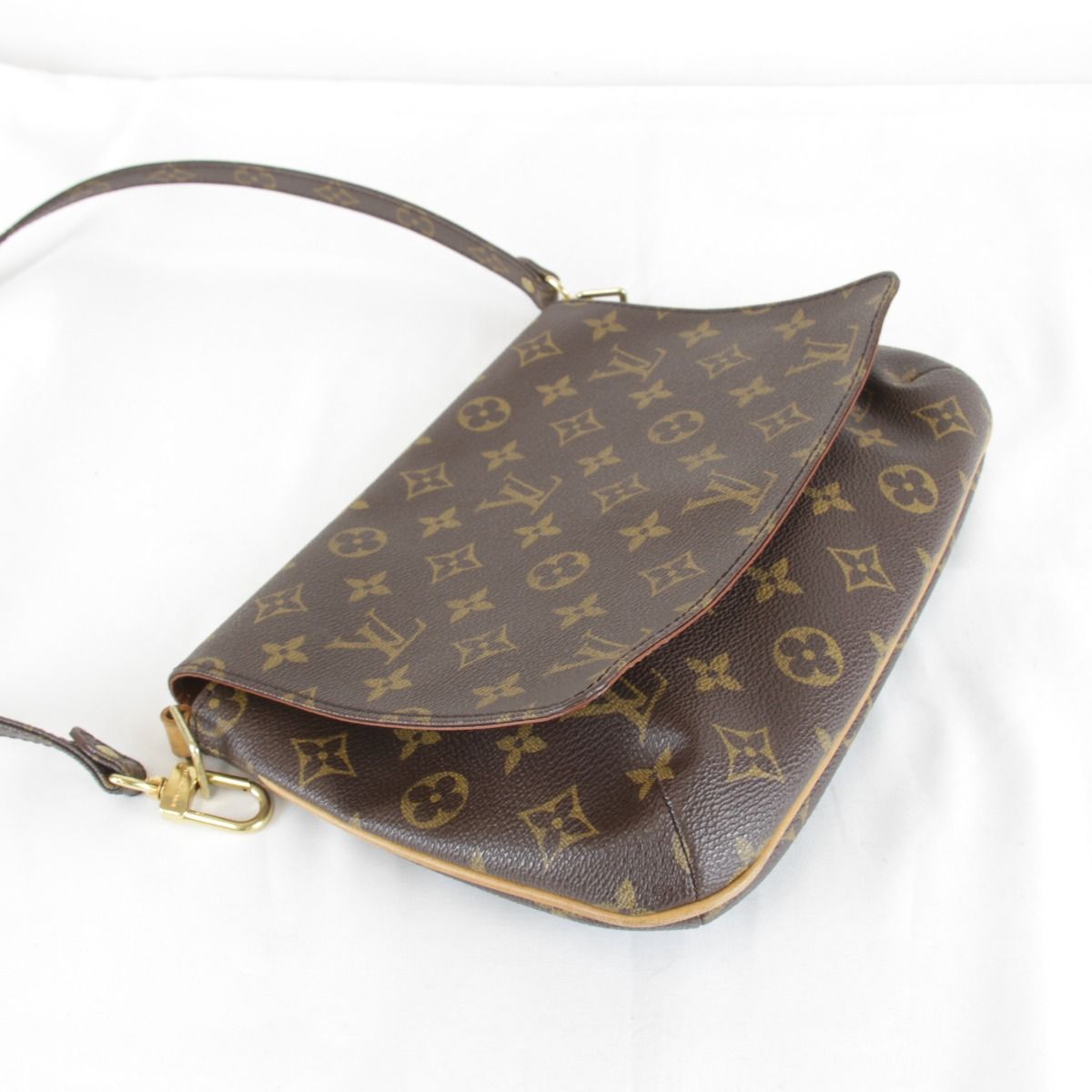 『USED』 LOUIS VUITTON ルイ・ヴィトン ミュゼットタンゴ ストラップ別商品 M51257 ショルダーバッグ モノグラムキャンバス モノグラム【中古】 USED』 ルイ・ヴィトン ミュゼットタンゴ ストラップ別商品 M51257