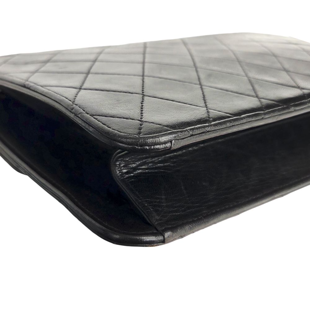 【中古】CHANEL シャネル マトラッセ25 ターンロック シングル　ラムスキン ココマーク 黒　ブラック ゴールド金具 5番台 レディース チェーンショルダー 人気 通勤 通学 【ブランドギャラリー心斎橋店】 CHANEL - 【中古】CHANEL シャネル マトラッセ25 ターンロック