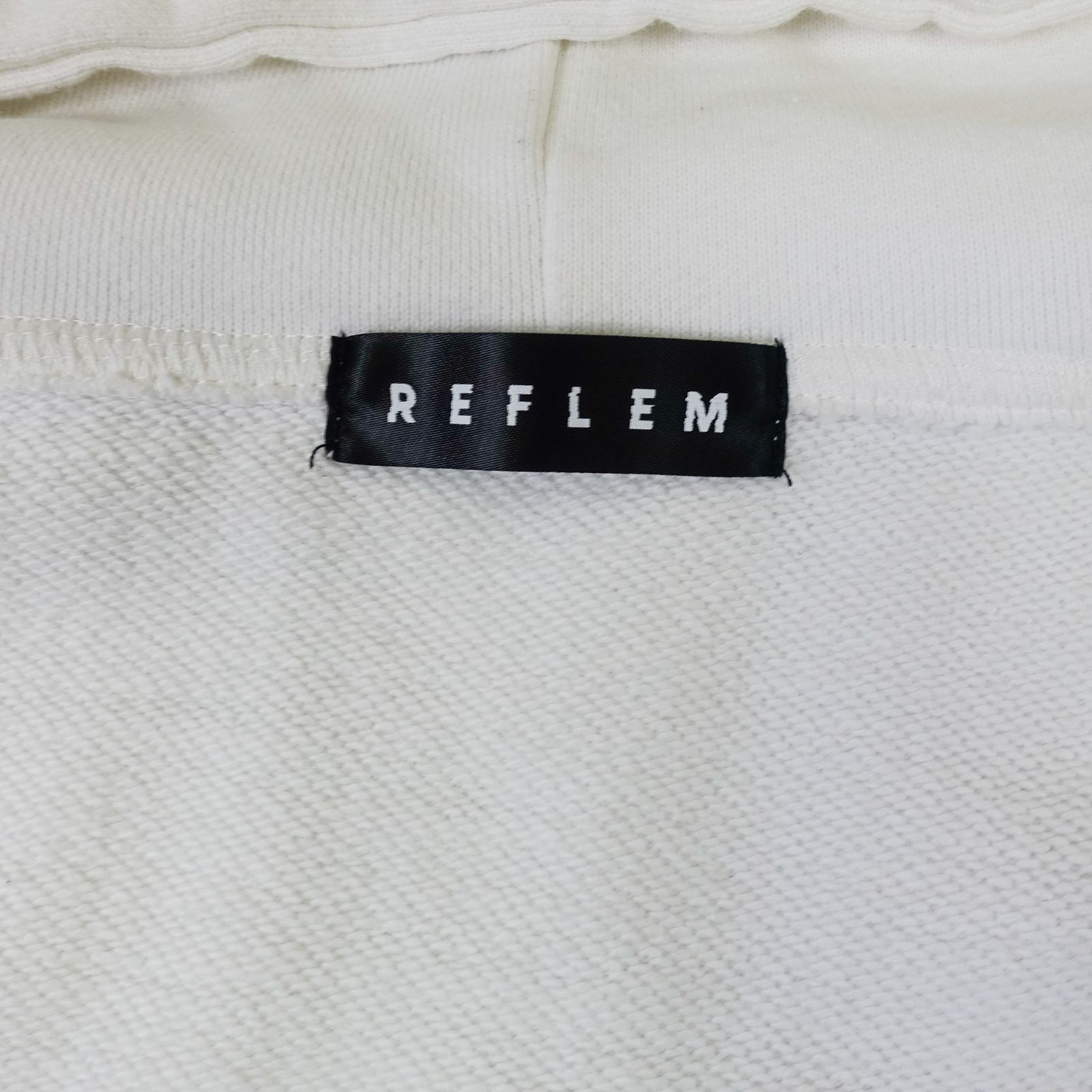 CO5438 REFLEM レフレム クロス刺繍ZIPフーディー ジップアップ