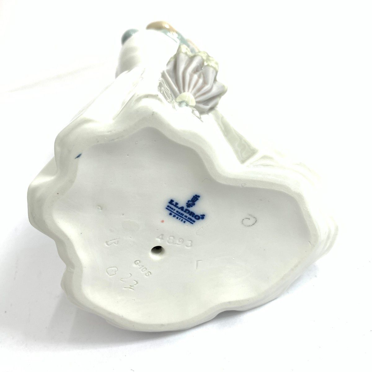 LLADRO リヤドロ フィギュリン/子犬を抱く貴婦人 4893 / 240001163306 