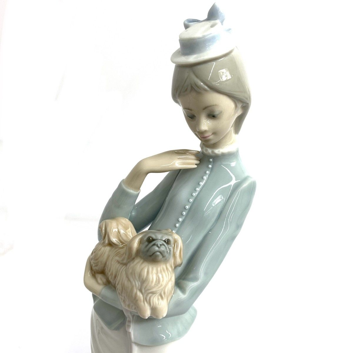 LLADRO リヤドロ フィギュリン/子犬を抱く貴婦人 4893 / 240001163306 