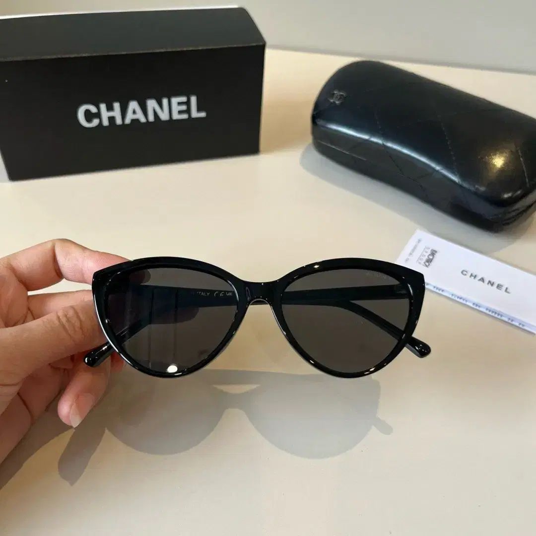 【美品】CHANEL ブラック キャットアイ サングラス シャネル ブラック キャットアイ サングラス - メルカリ