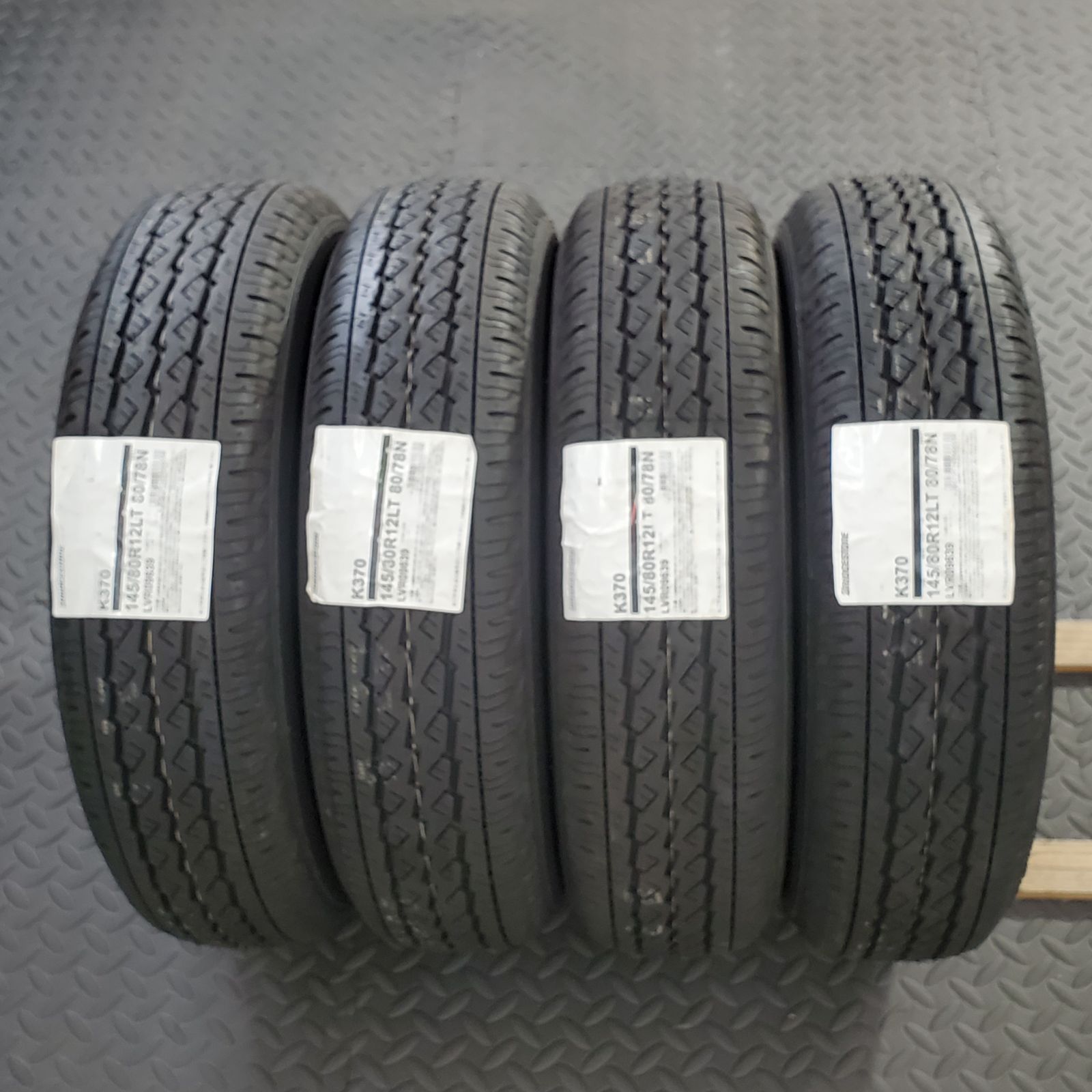 25年製 新品タイヤ 145/80R12 80/78N LT ブリヂストン K370(夏タイヤ