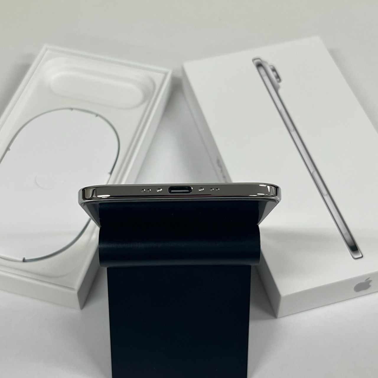 新品同様 iPhone Air 256GB ホワイト SIMフリー - メルカリ