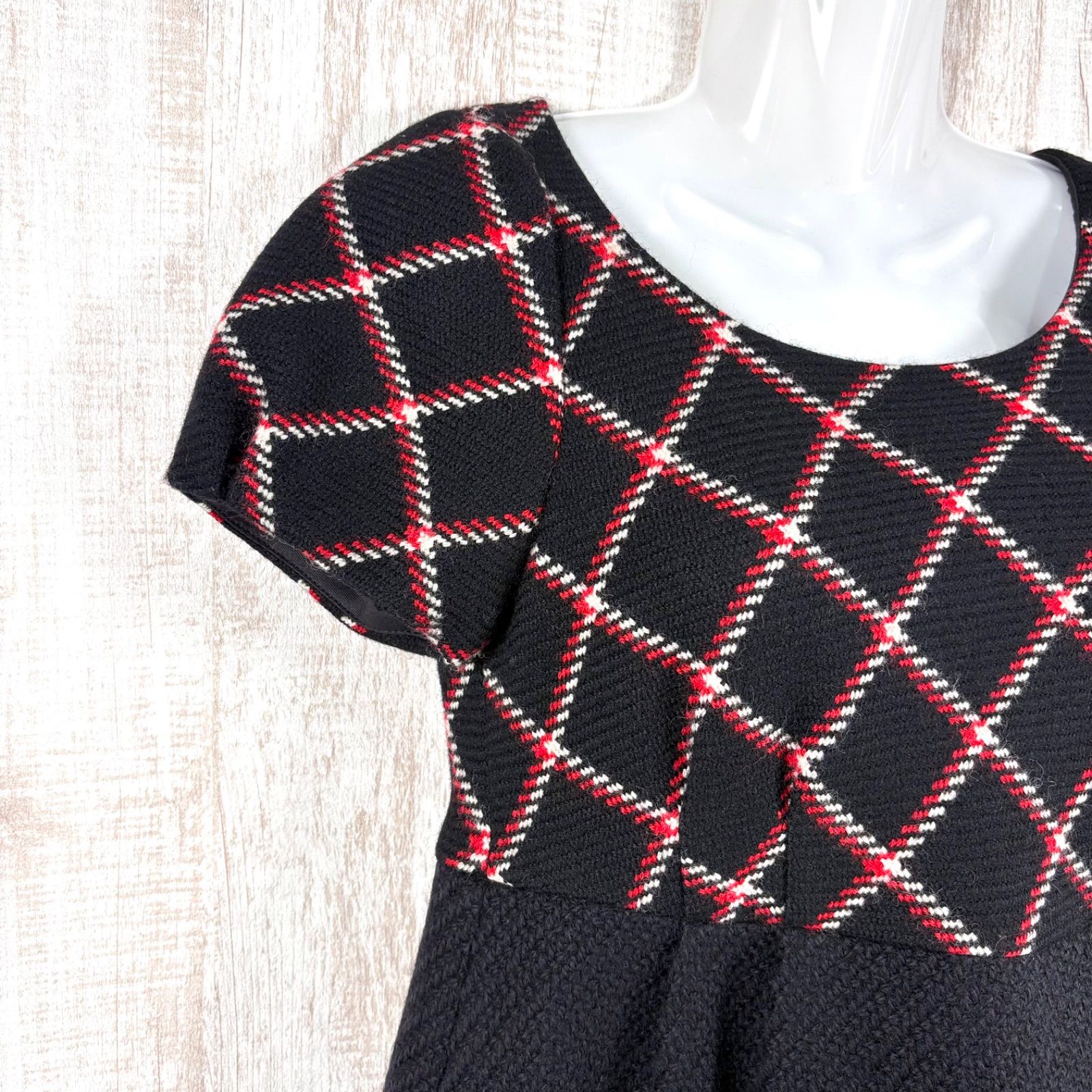 美品✨バーバリー ツイード ウール チェック 半袖ワンピース プリーツ ブラック 美品 BURBERRY BLUE LABEL バーバリーブルーレーベル チェック 切替