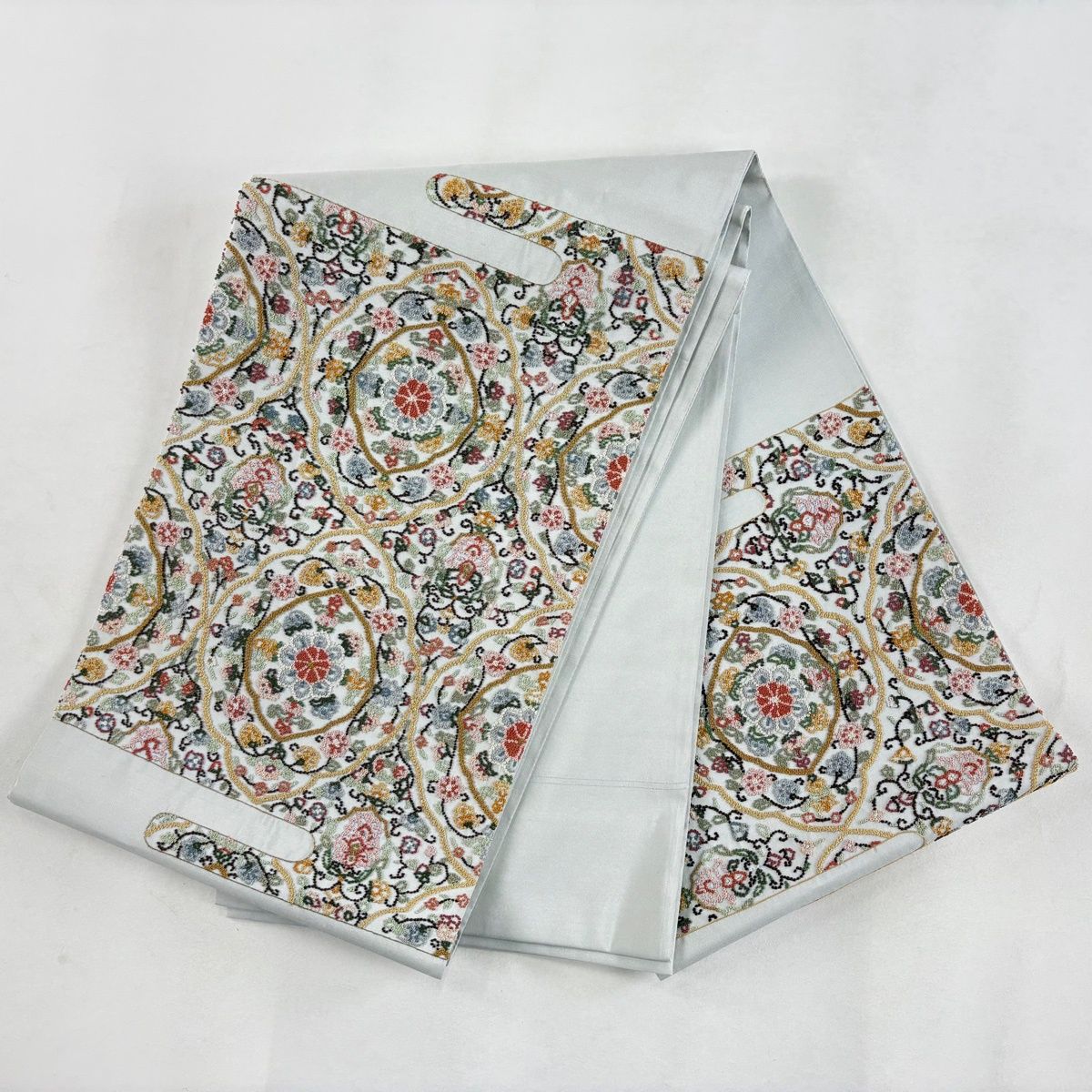 美品】 袋帯 逸品 華文 草花 相良刺繍 金糸 青灰色 お太鼓柄 正絹