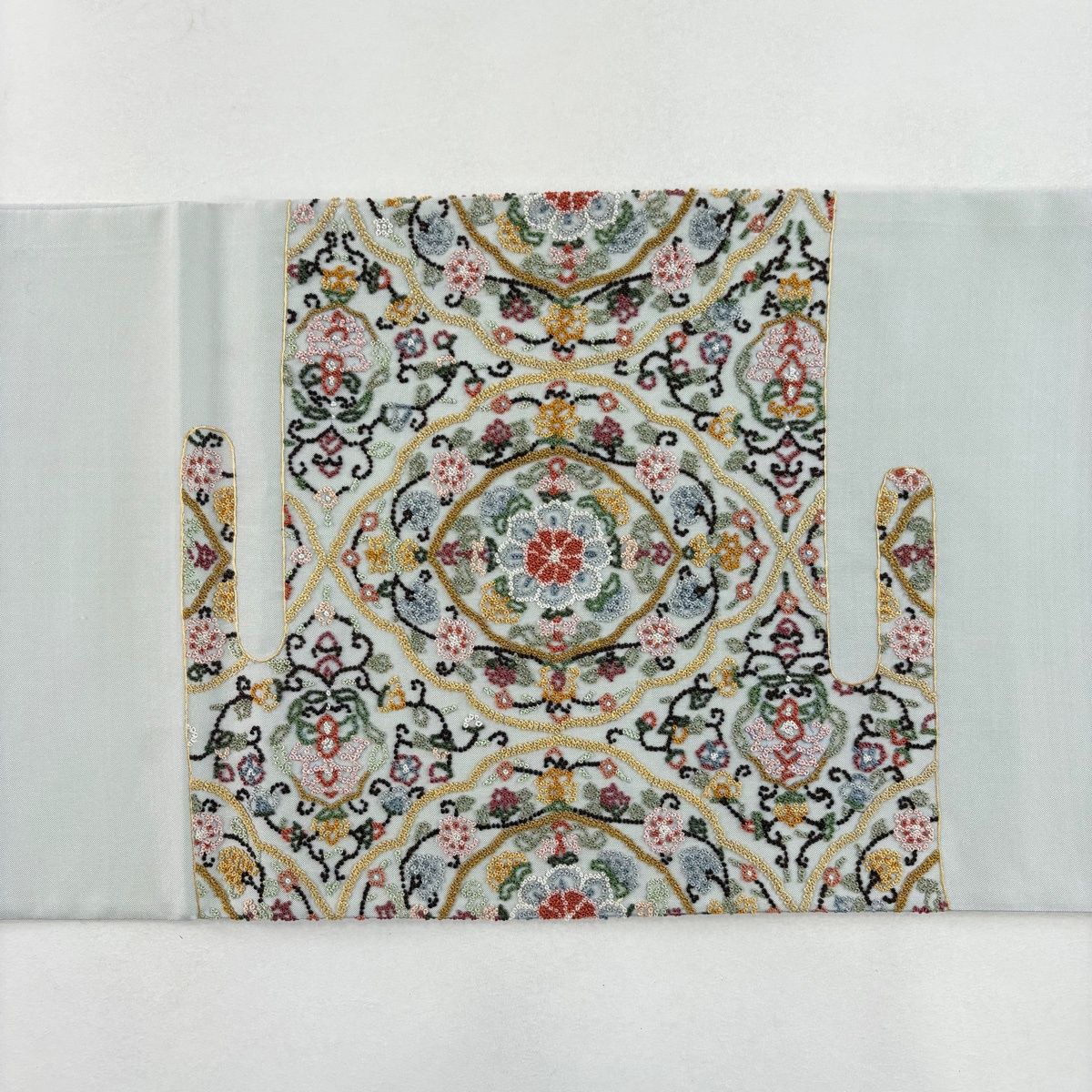美品】 袋帯 逸品 華文 草花 相良刺繍 金糸 青灰色 お太鼓柄 正絹