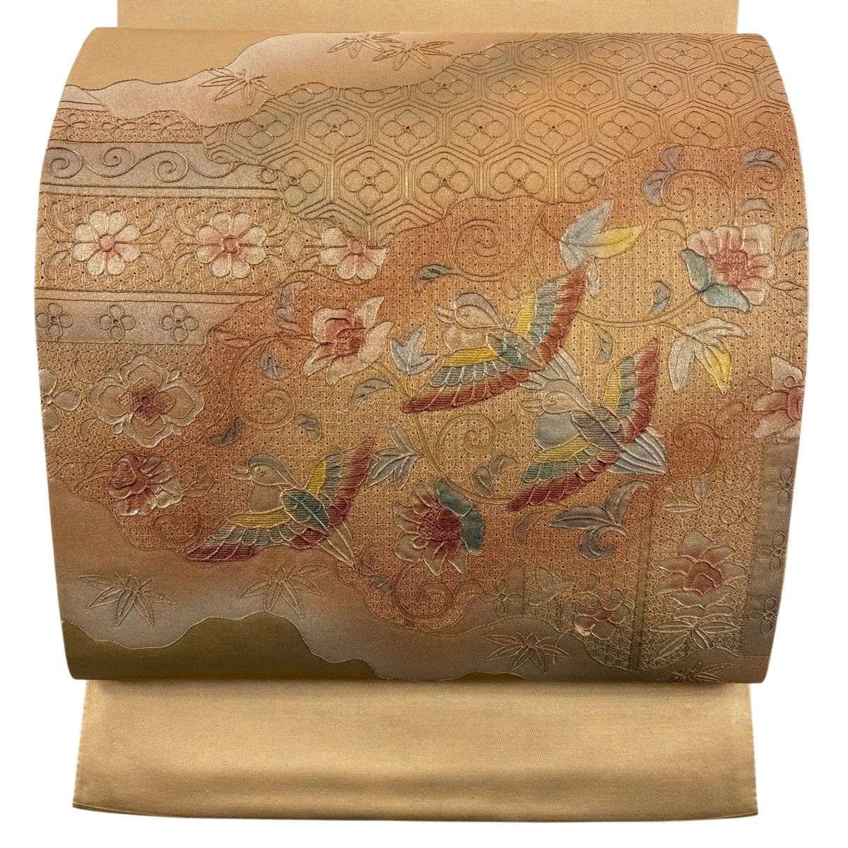 袋帯 スワトウ 刺繍 茶色 金糸 花に吉祥模様 お太鼓柄 正絹 仕立て上がり 長さ440cm 【キモノオフ野々市若松店】 袋帯 スワトウ 刺繍 茶色 金糸 花に吉祥模様 お太鼓柄 正絹 仕立て