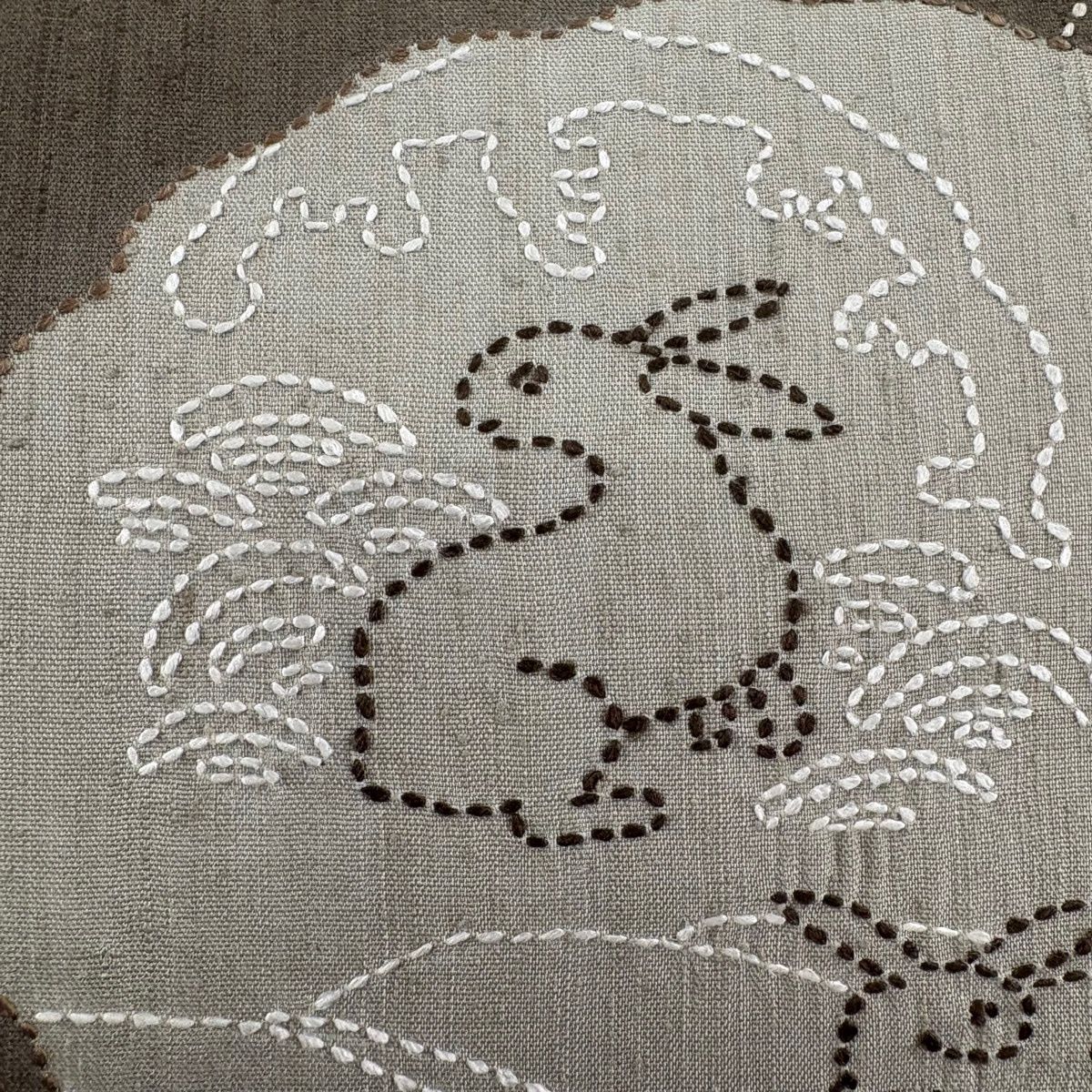 美品】 袋帯 逸品 証紙 さしこ物語 紬地 うさぎ 波頭 刺し子刺繍 灰茶 