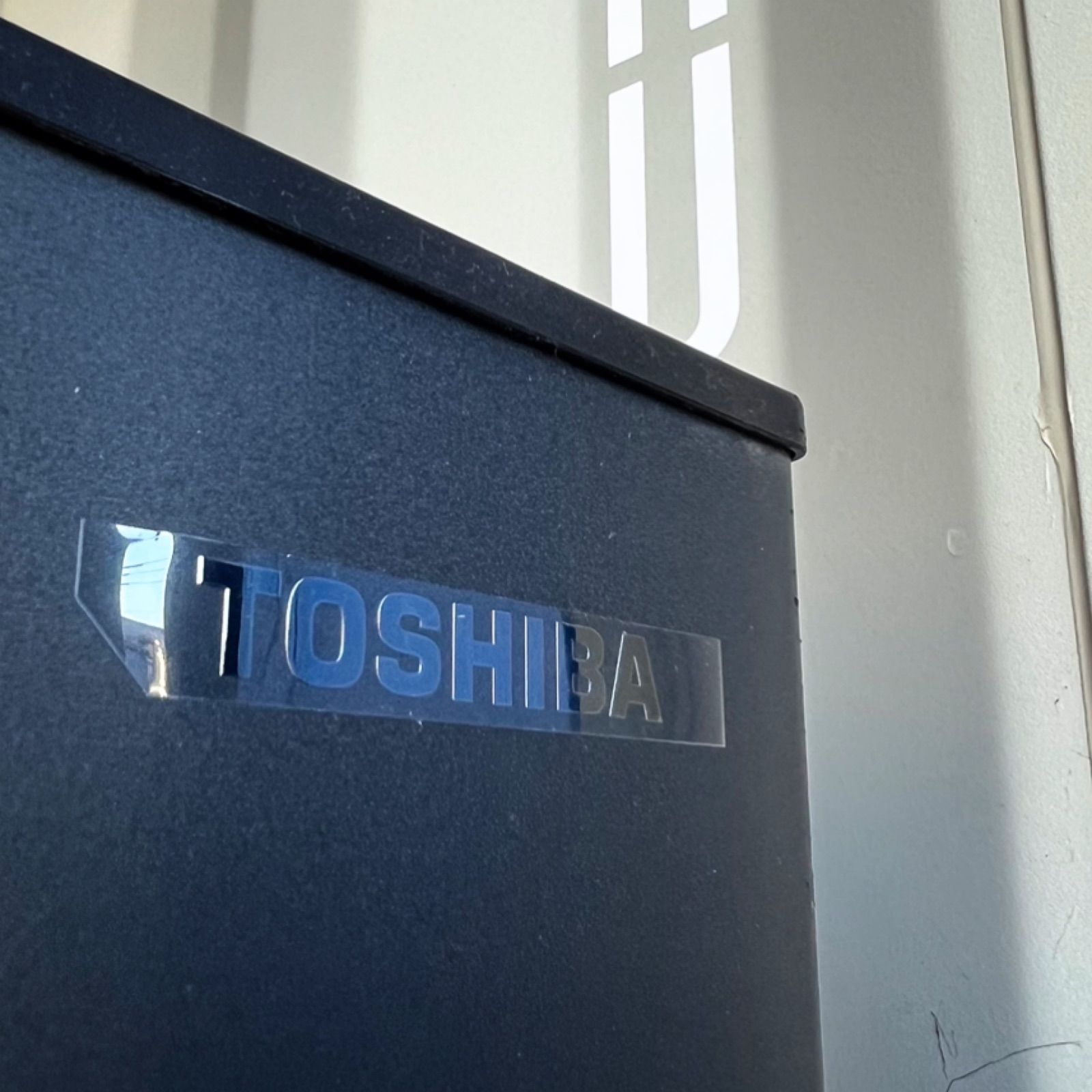 取付無料！東芝2024年製 真ん中野菜室自動製氷マットチャコール3ドア