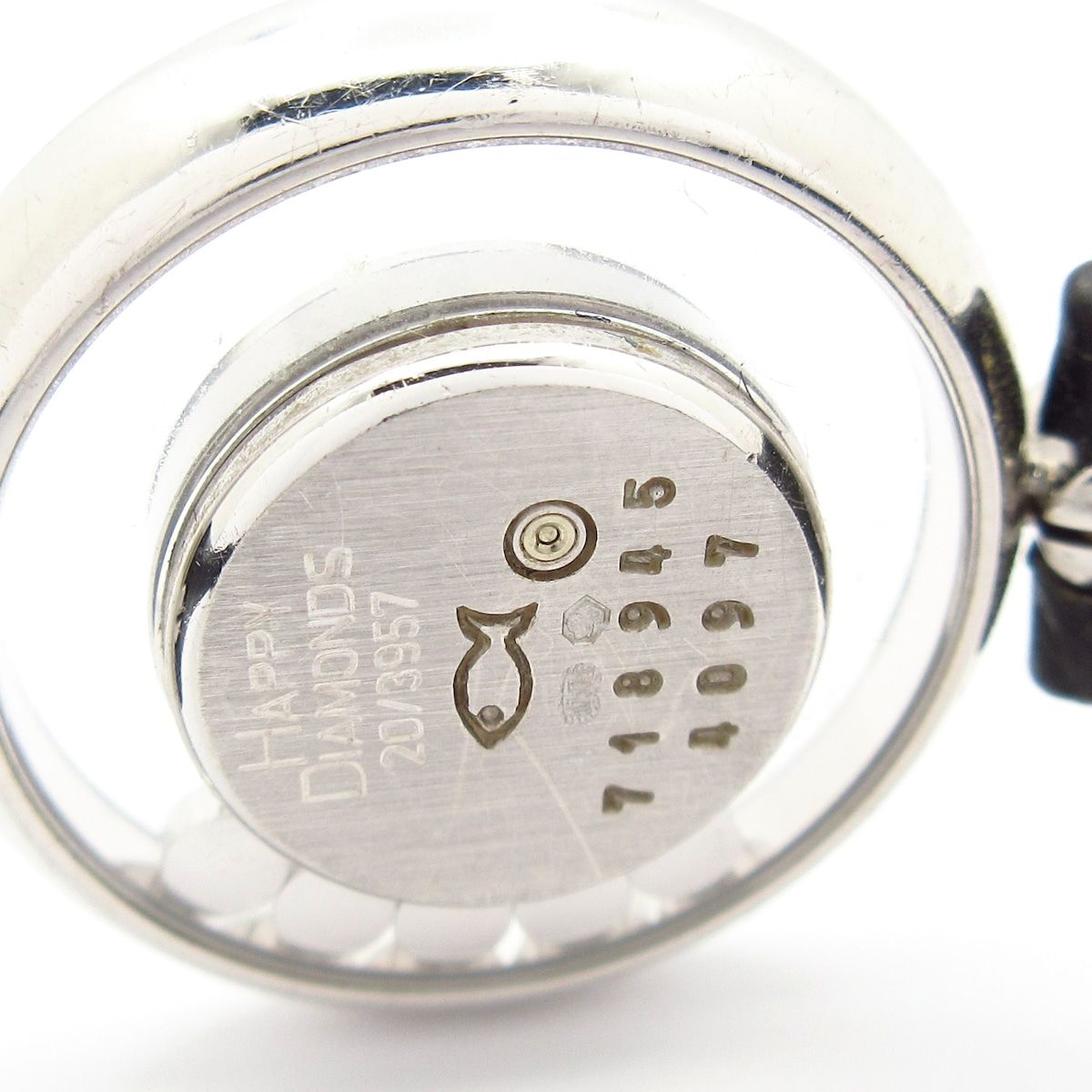 Chopard(ショパール) 腕時計 ハッピーダイヤモンド 20/3957 レディース K18WG/5Pムービングダイヤ/2重ダイヤベゼル/革ベルト/シェル文字盤 ホワイトシェル 楽天市場】ショパール ハッピーダイヤモンド 20/3957-24 レディース