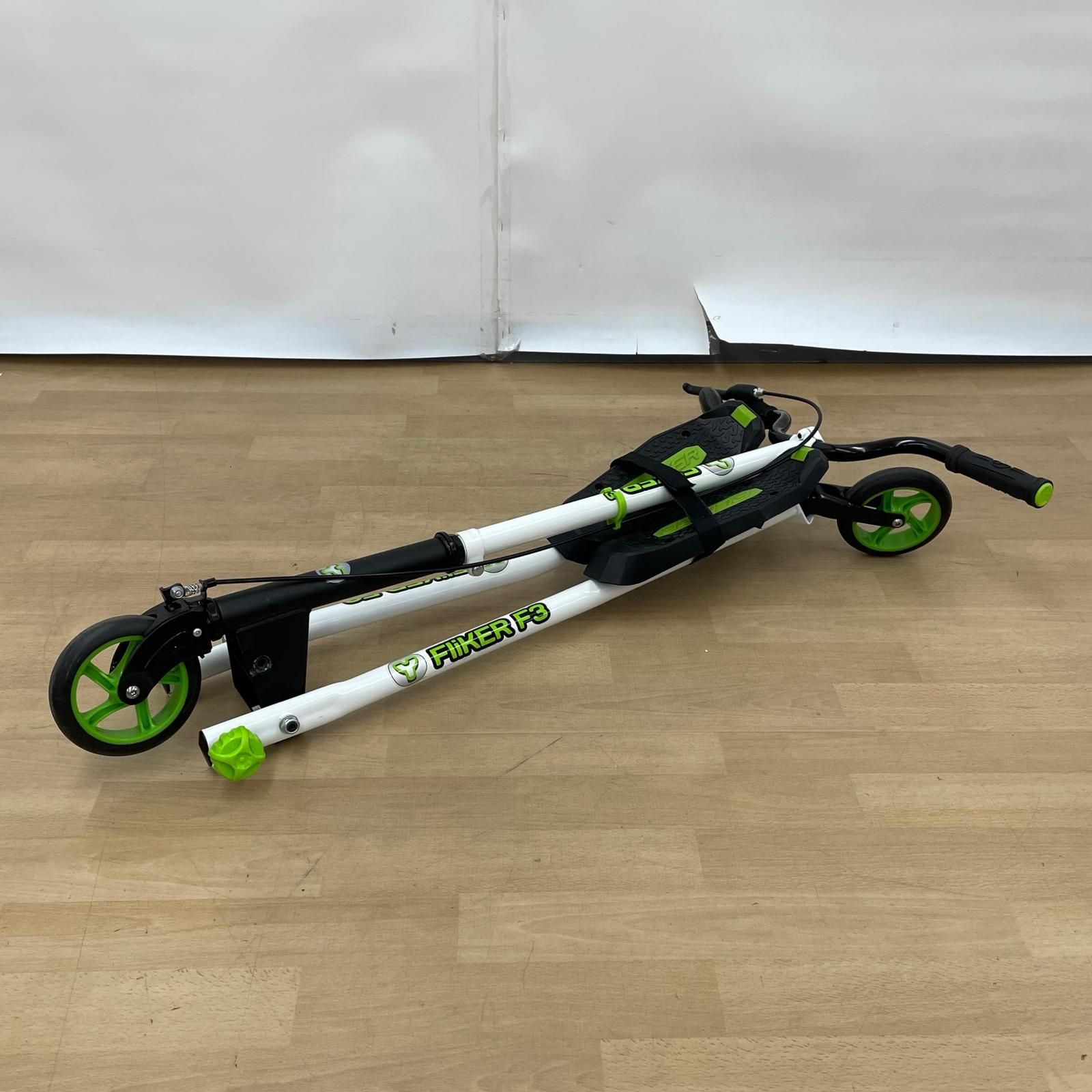 値下げしました Yfliker ワイフリッカー F3 グリーン Y FLIKER F3 Yフリッカー 3輪キックボード ホワイト グリーン - メルカリ