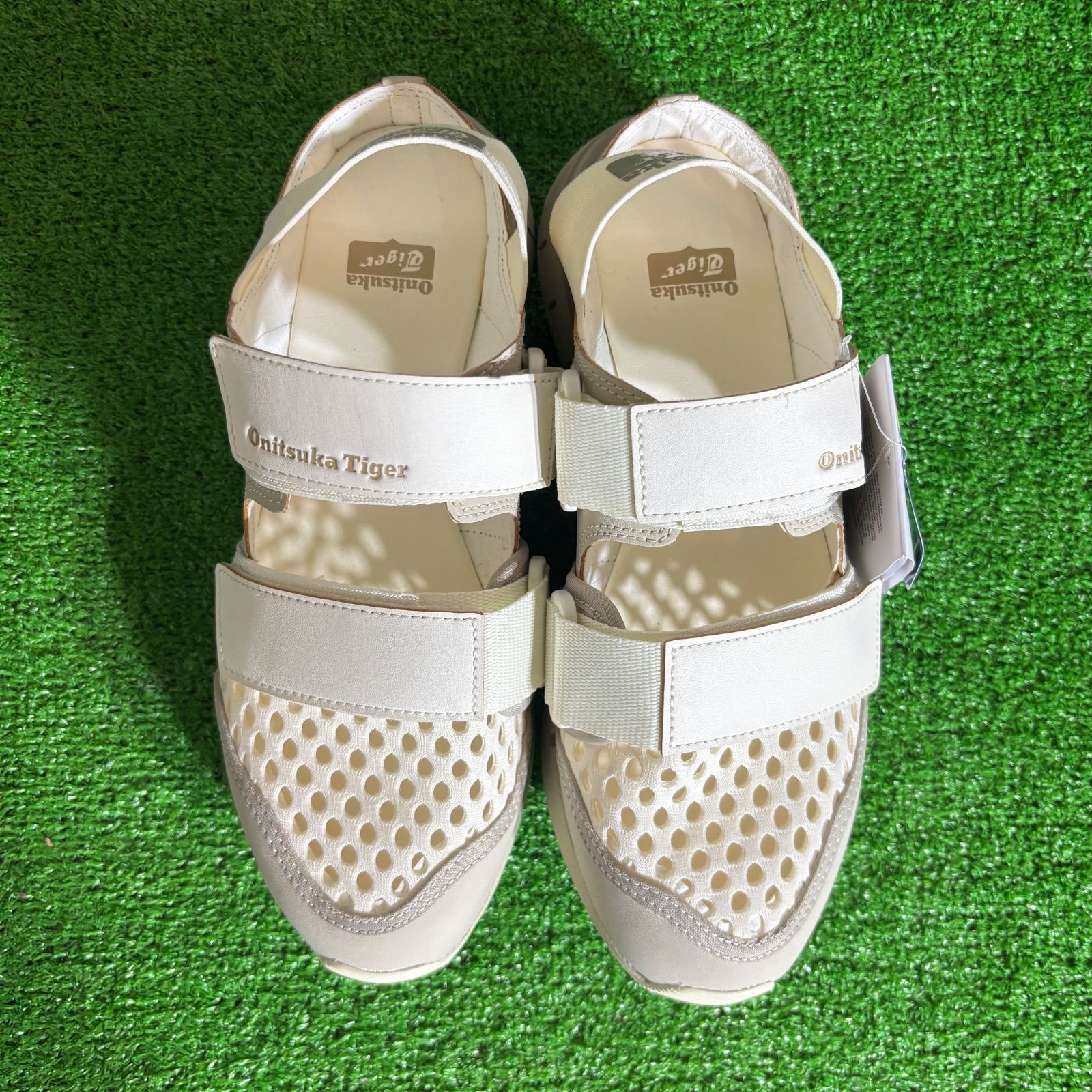 美品　Onitsuka Tiger スポーツサンダル ベージュ　ホワイト オニツカタイガー Onitsuka Tiger 靴 サンダル 新品 タグ付き ベージュ